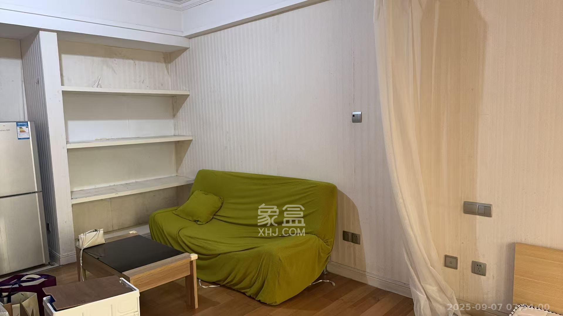 沁园春御院 1室1厅1卫 1600.0元/月 沁园春御院 1室1厅1卫 1600.0元/月室内图