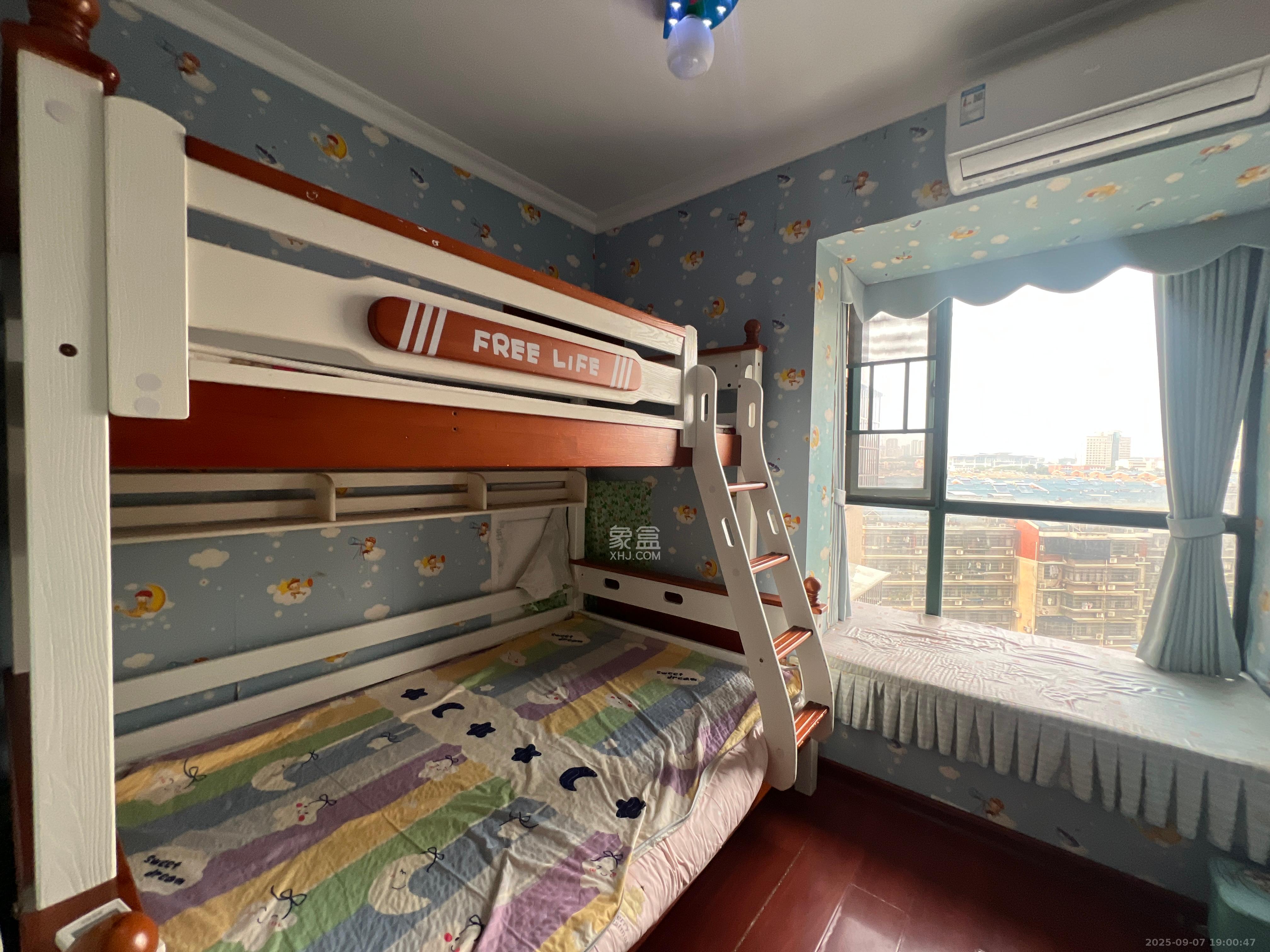 绿洲花园  3室2厅1卫    2500.0元/月 绿洲花园  3室2厅1卫    2500.0元/月室内图