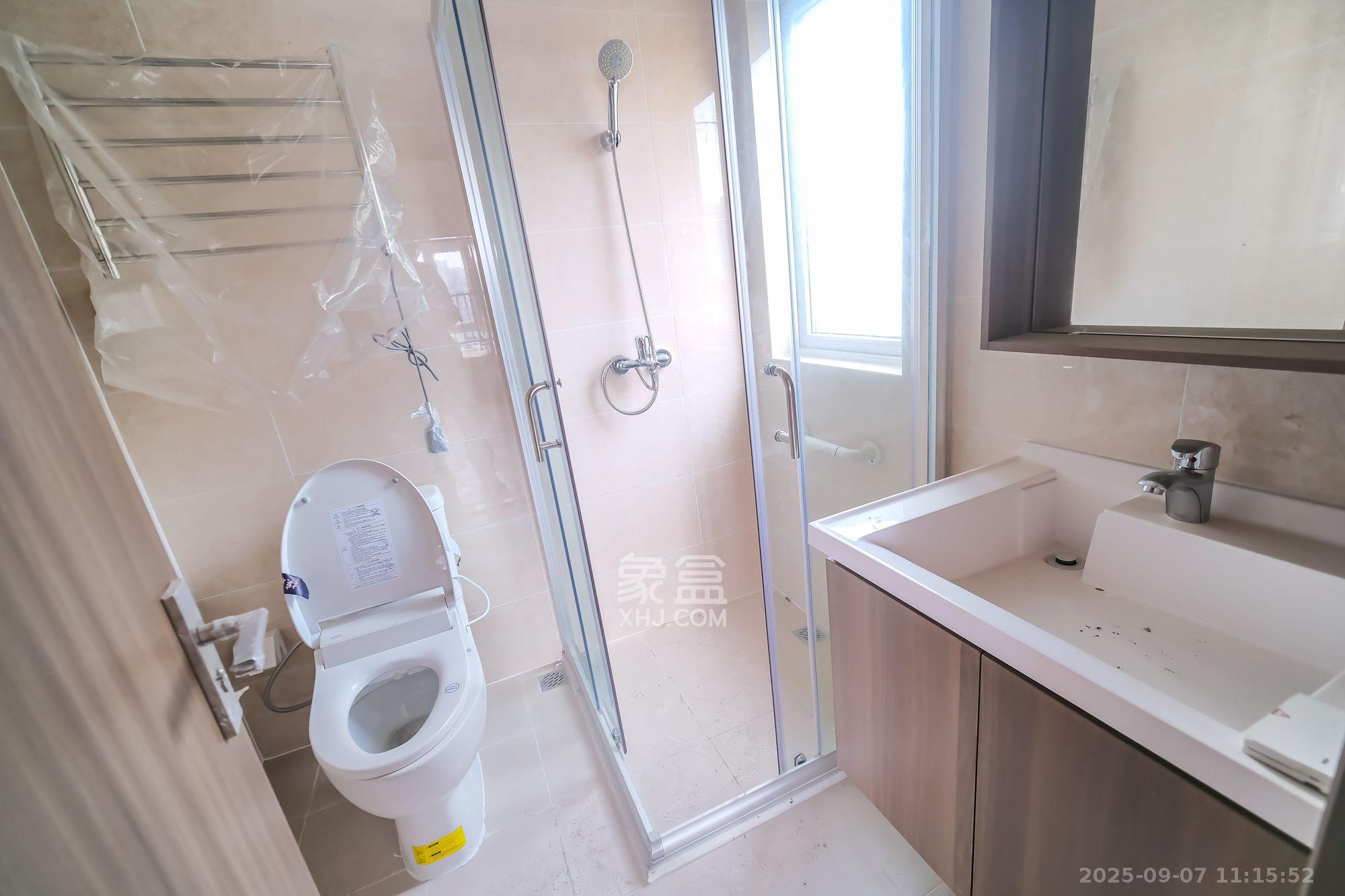 保利香槟国际  5室2厅2卫    2400.0元/月 保利香槟国际  5室2厅2卫    2400.0元/月室内图