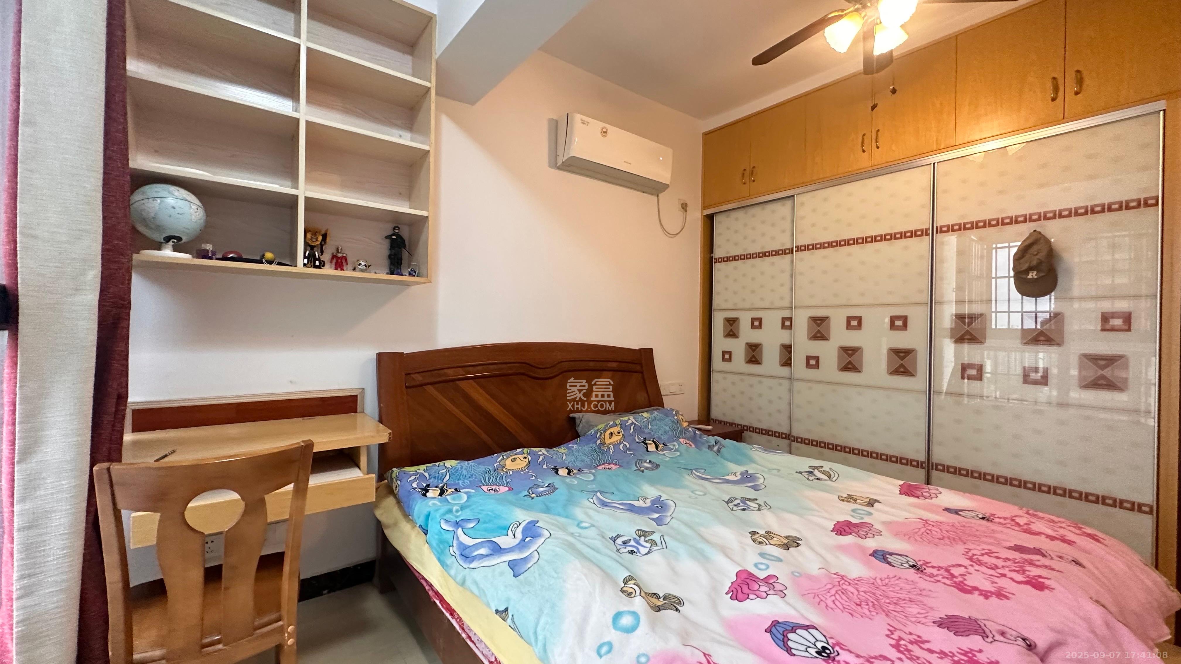 勤诚达新界  2室2厅1卫    1600.0元/月室内图