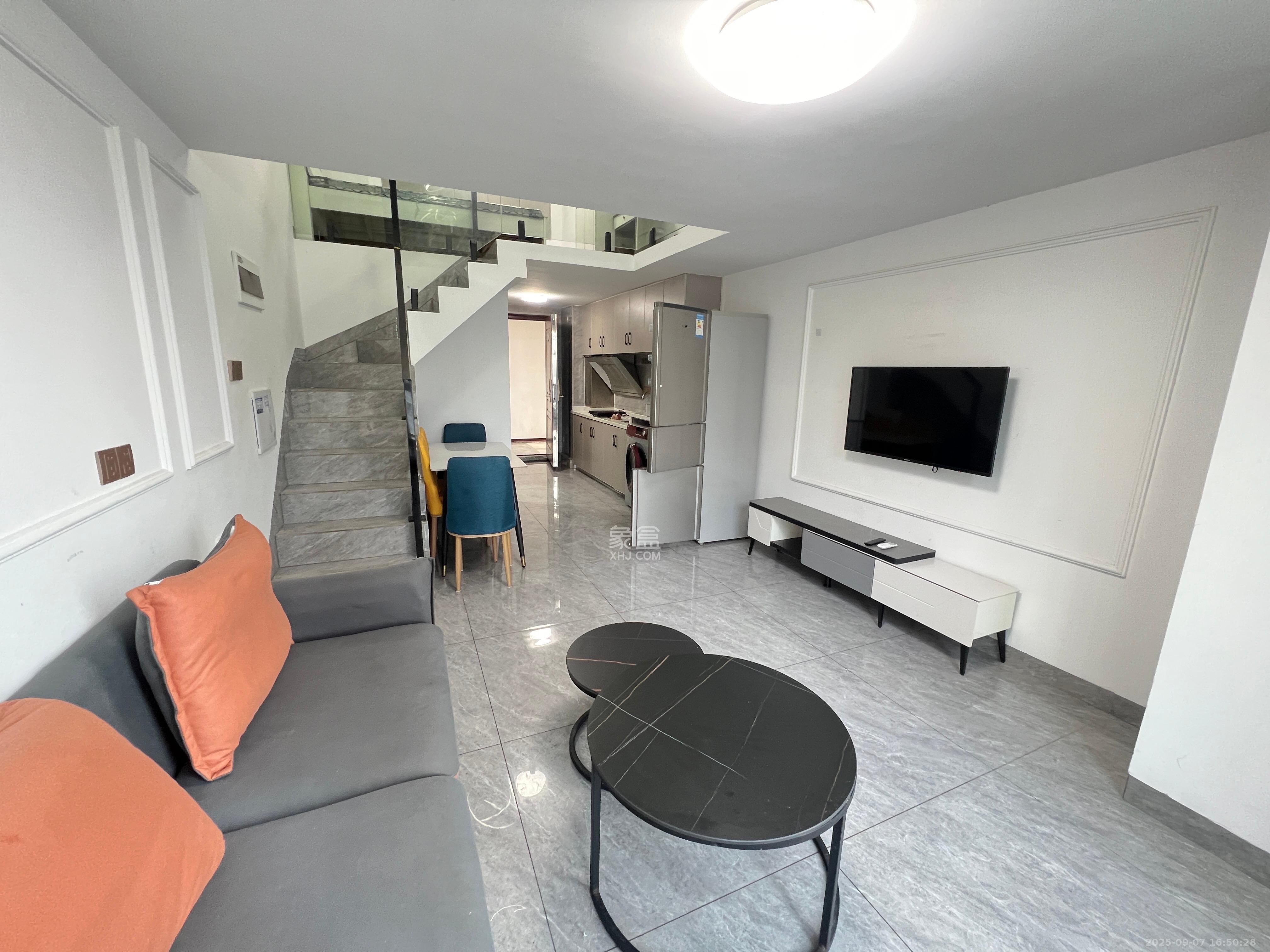 梅溪湖金茂湾  2室0厅0卫    2000.0元/月室内图