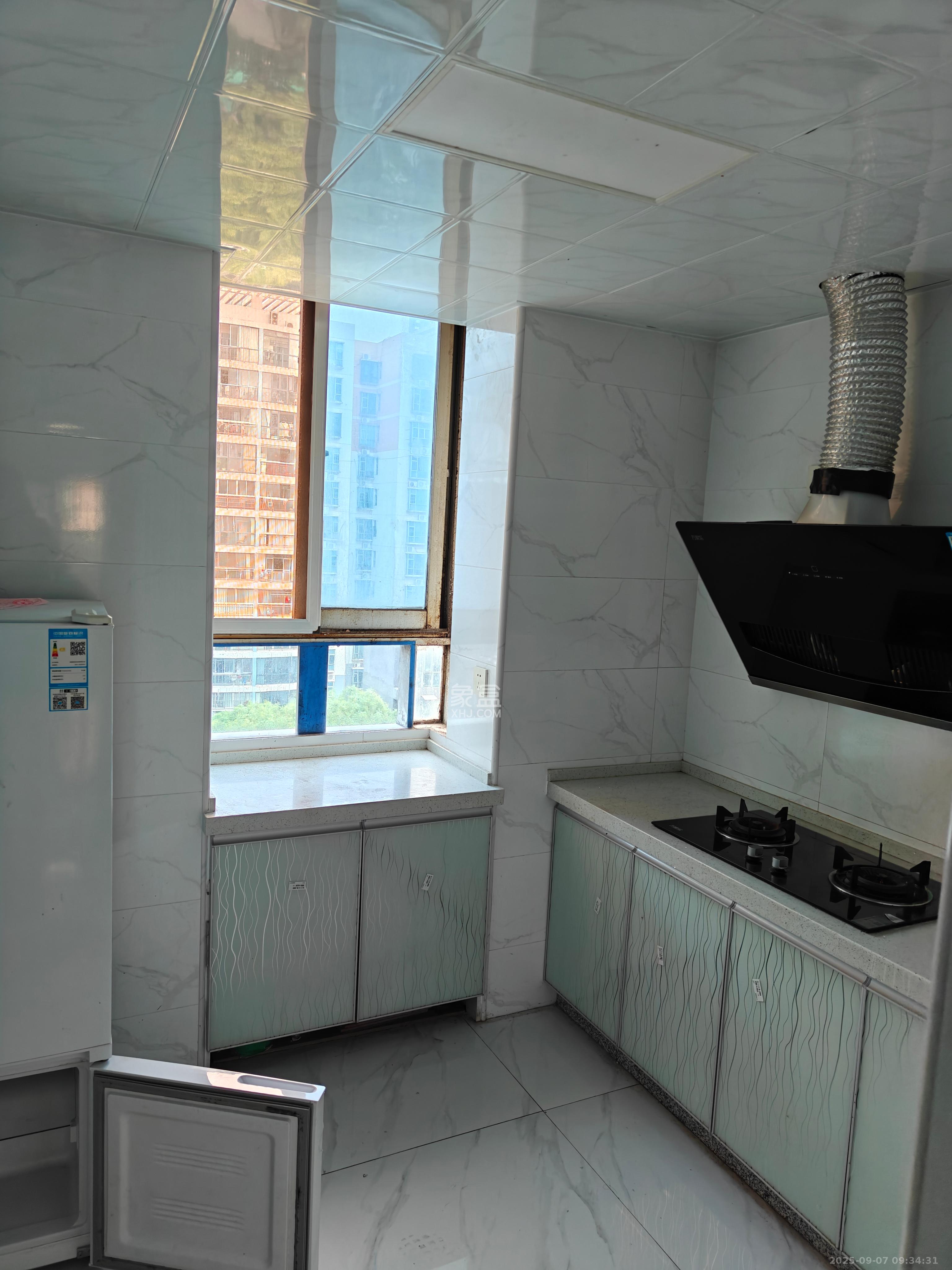 下民航宿舍  3室1厅1卫    1300.0元/月 下民航宿舍  3室1厅1卫    1300.0元/月室内图