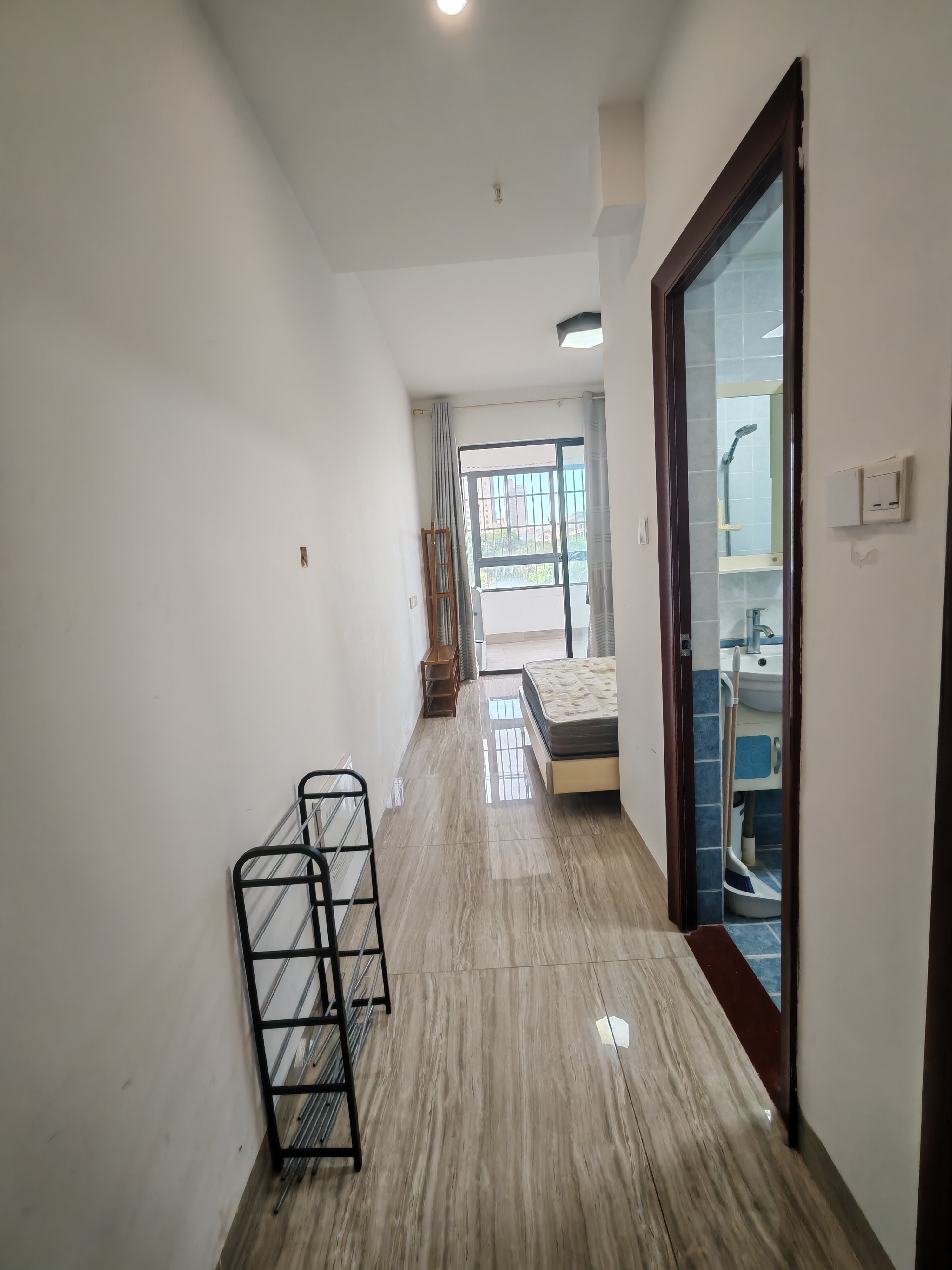 新城吾悦广场 1室1厅1卫 1600.0元/月 新城吾悦广场 1室1厅1卫 1600.0元/月室内图