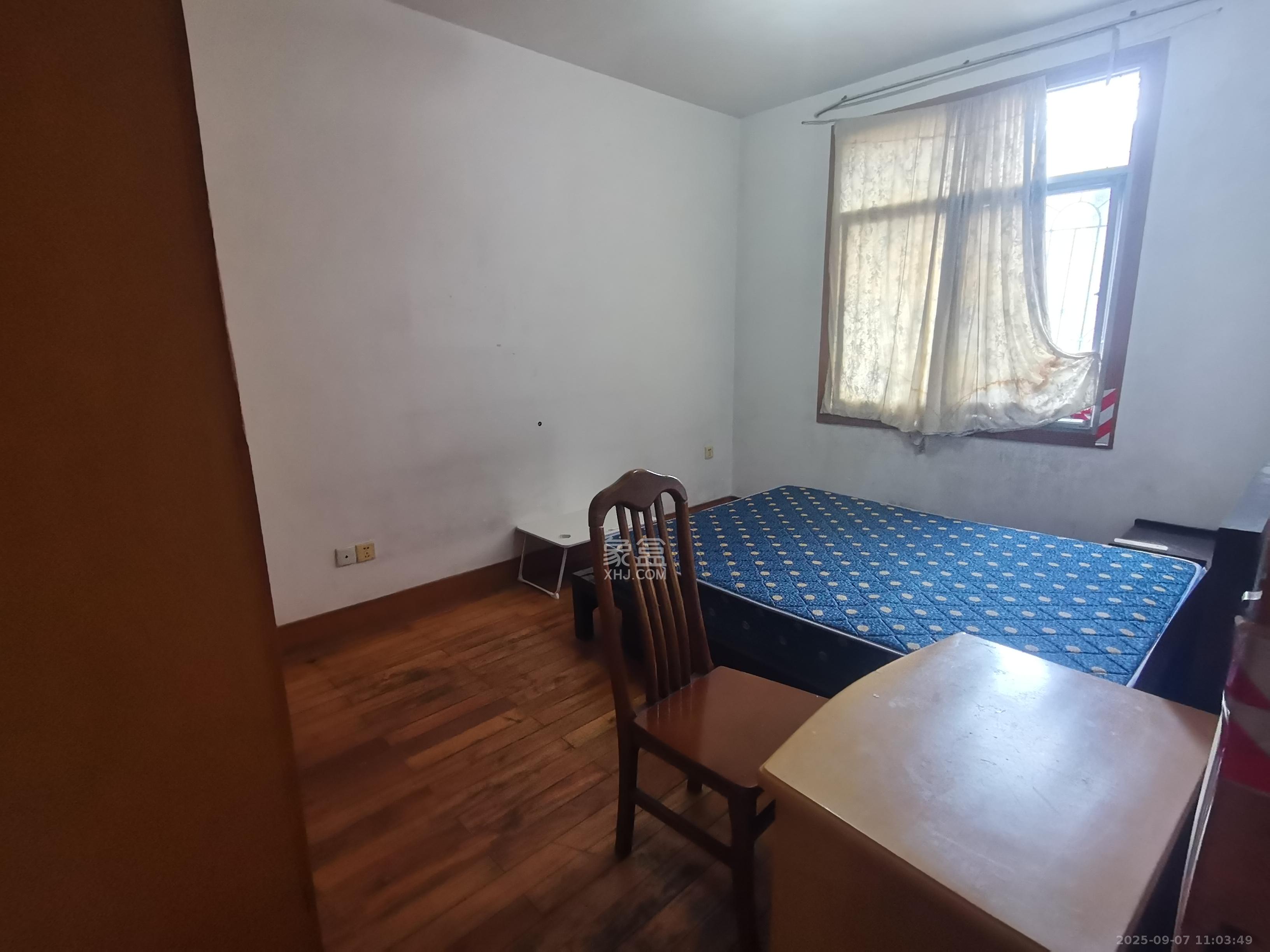 桂花二村  2室1厅1卫    1100.0元/月室内图