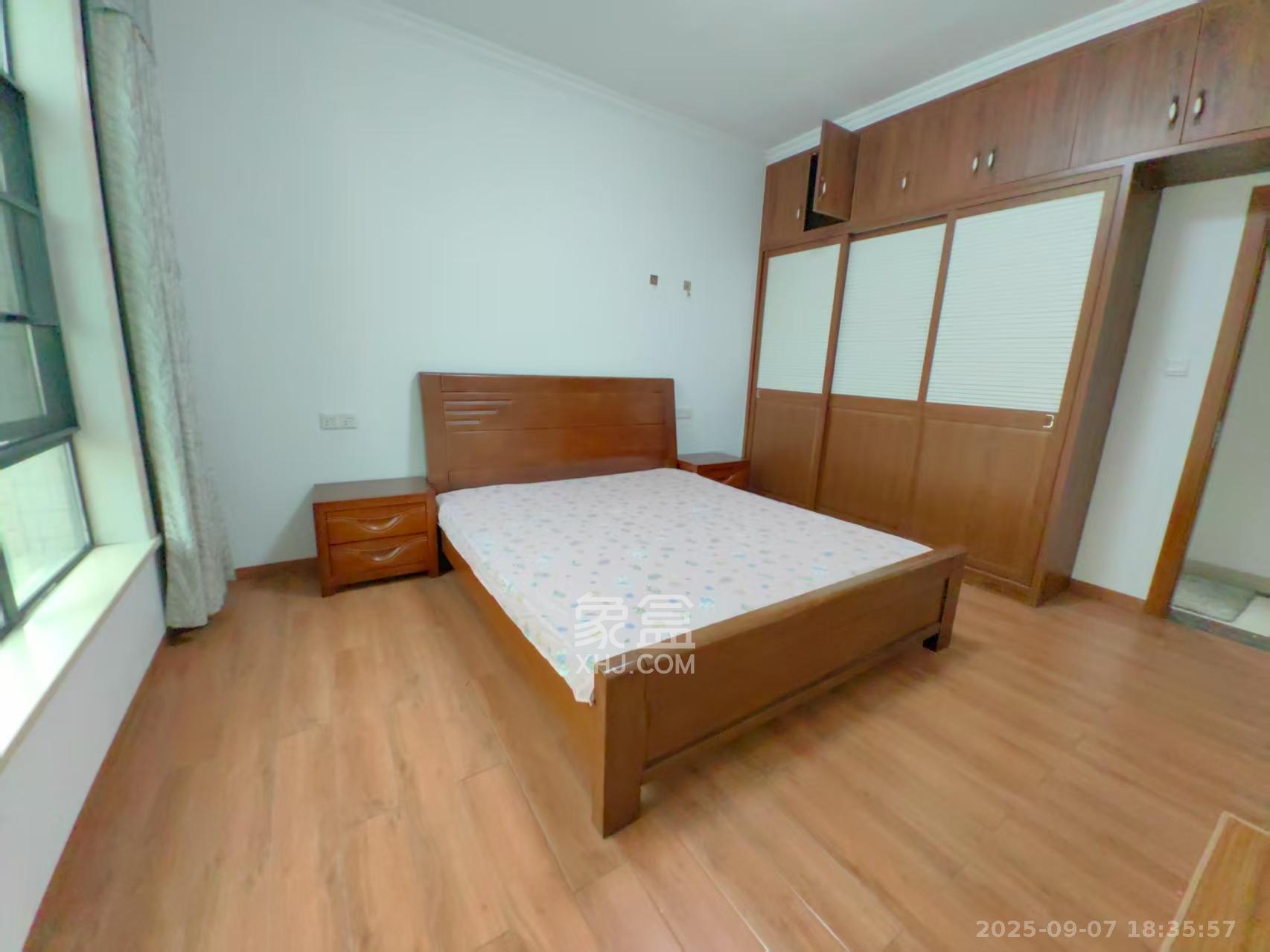 天元涉外景园C区 4室2厅2卫 3200.0元/月 天元涉外景园C区 4室2厅2卫 3200.0元/月室内图