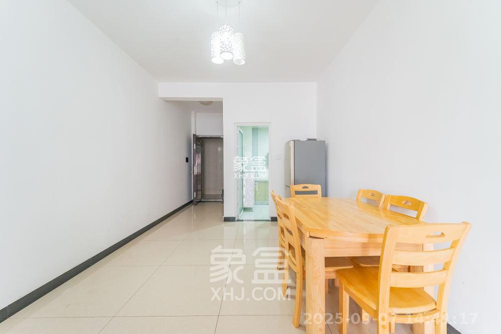 恒基凯旋门三期  3室2厅1卫    2500.0元/月室内图