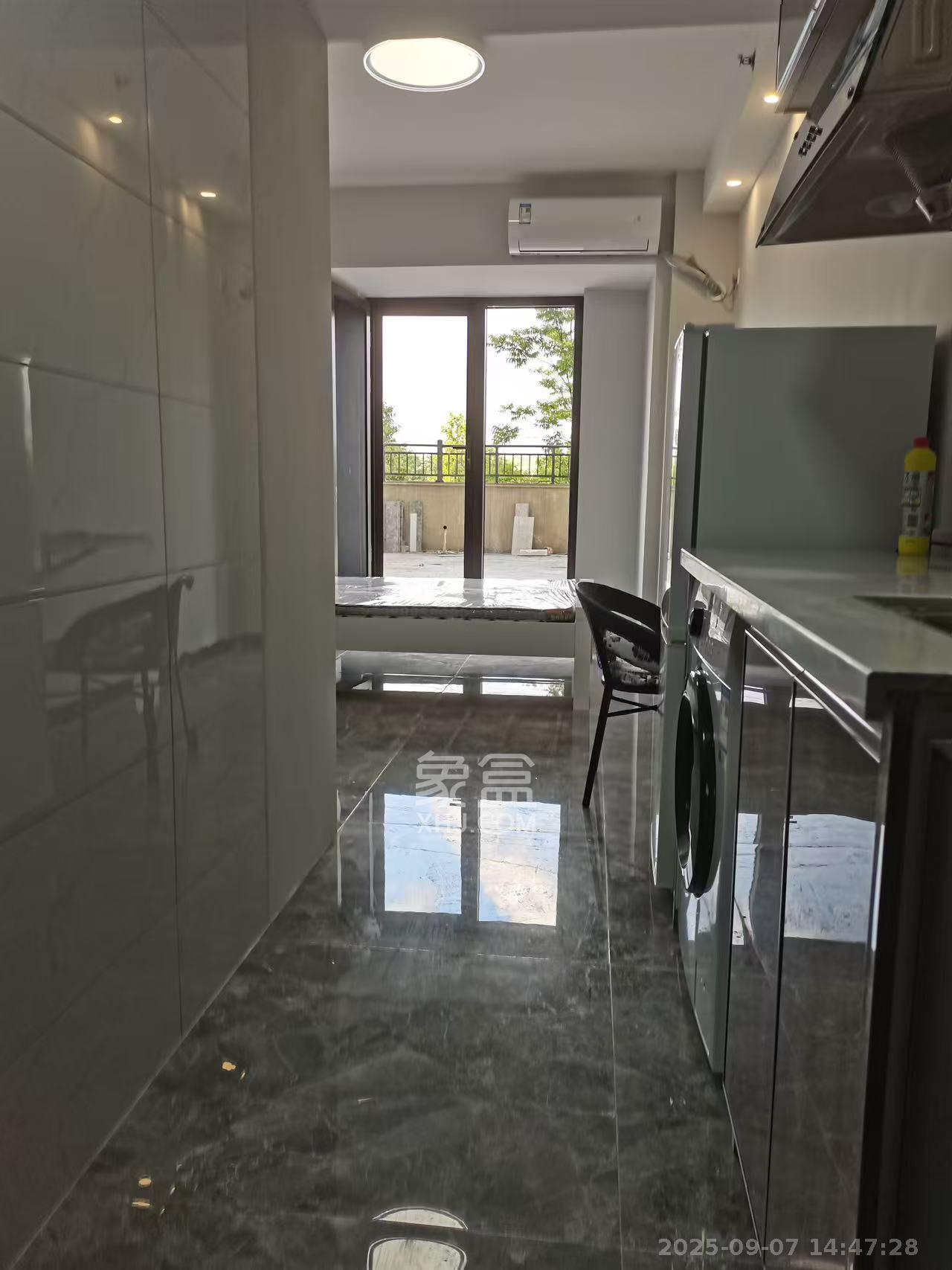 君合新城玺樾  1室1厅1卫    1150.0元/月 君合新城玺樾  1室1厅1卫    1150.0元/月