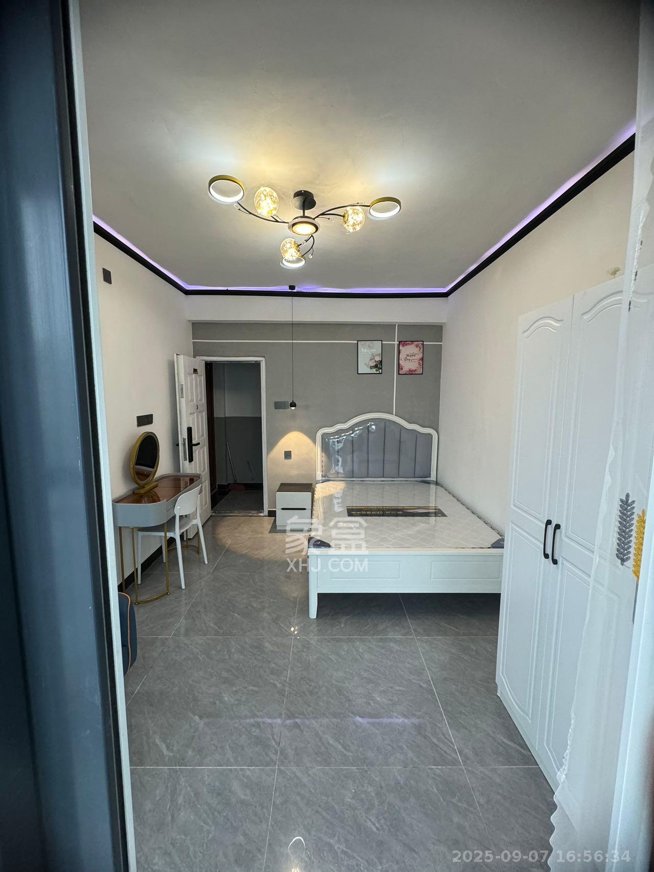 嘉宇盛世华章  1室1厅1卫    1480.0元/月室内图