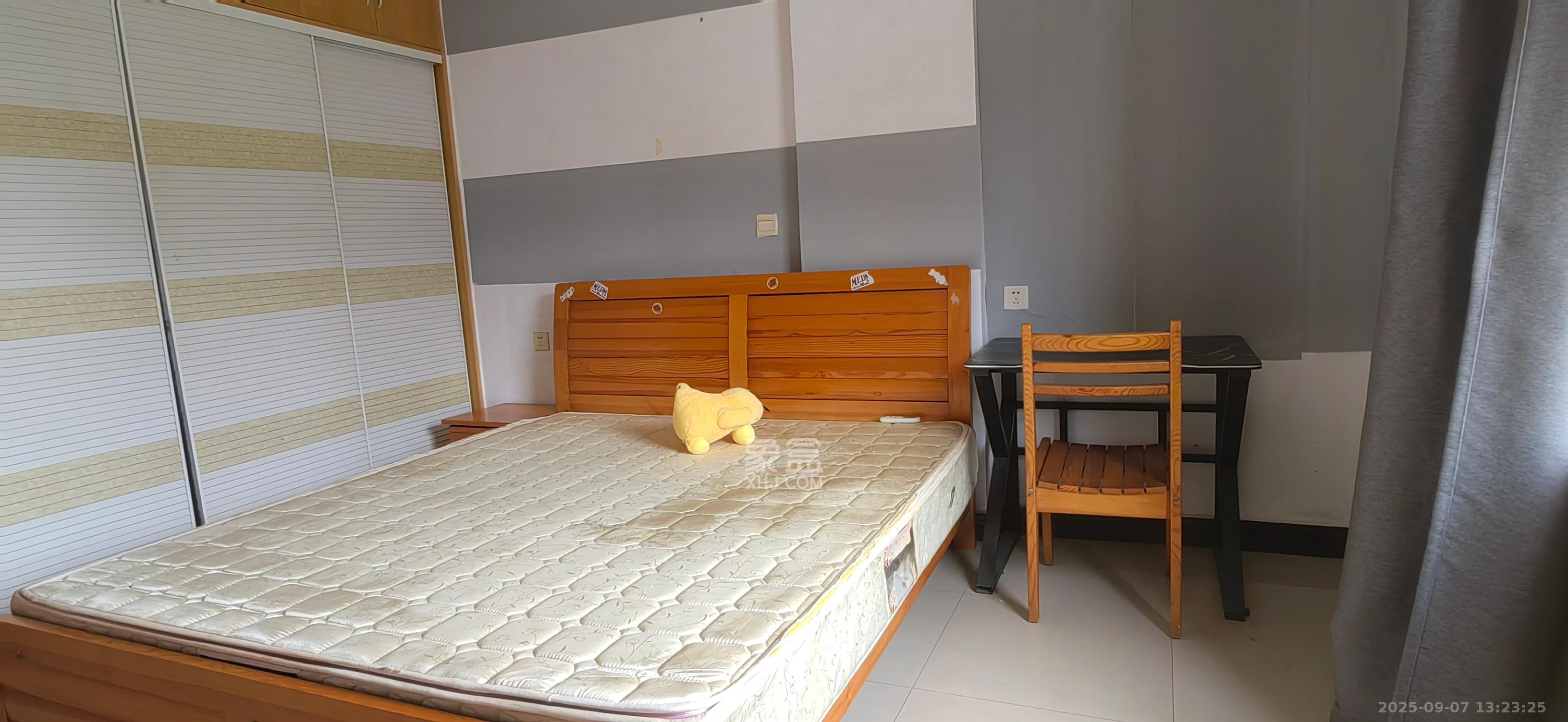 新桥沁园（银港农贸市场）  3室1厅1卫    1700.0元/月室内图