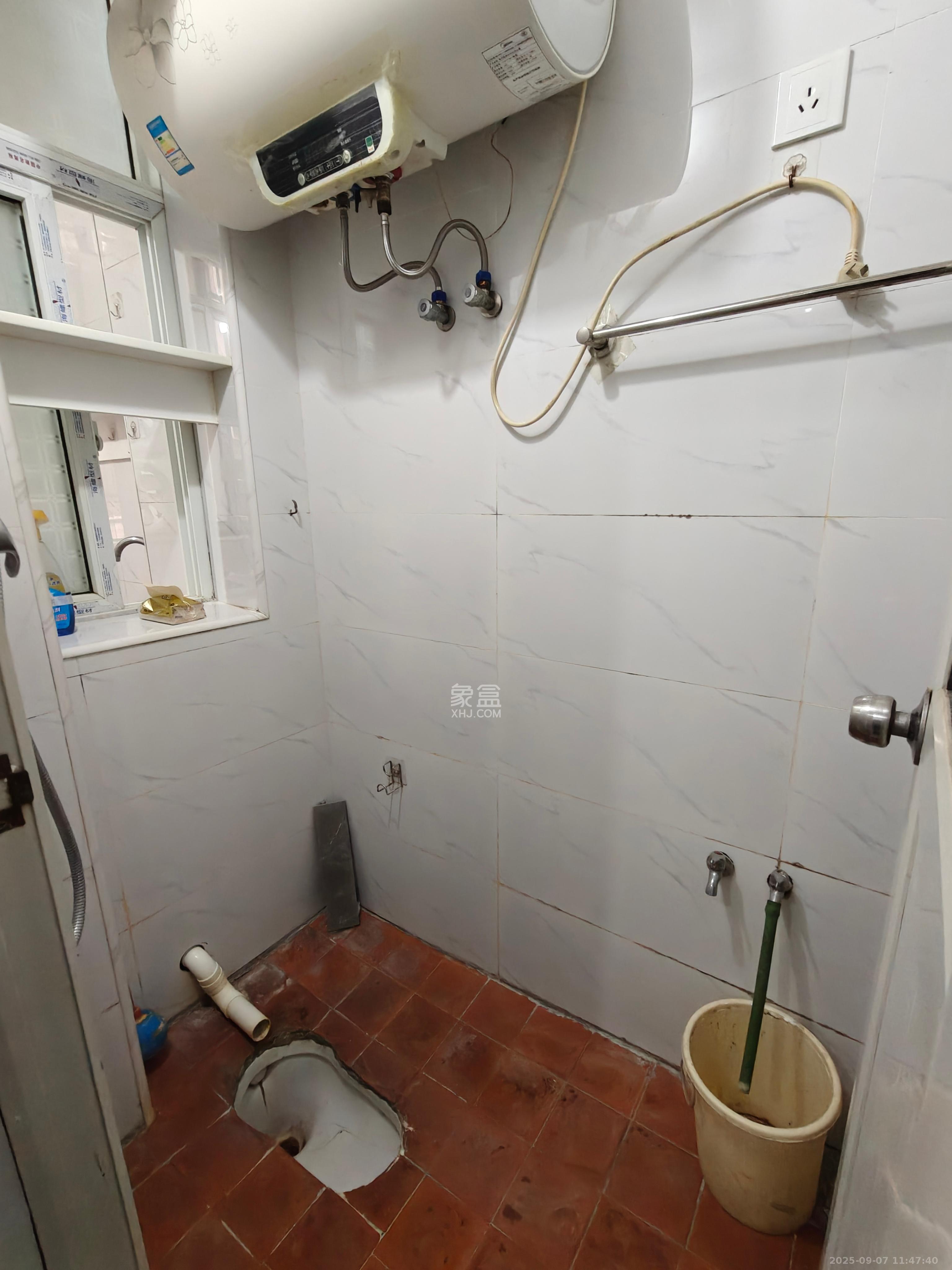 文庙坪小区  1室1厅1卫    1700.0元/月 文庙坪小区  1室1厅1卫    1700.0元/月室内图