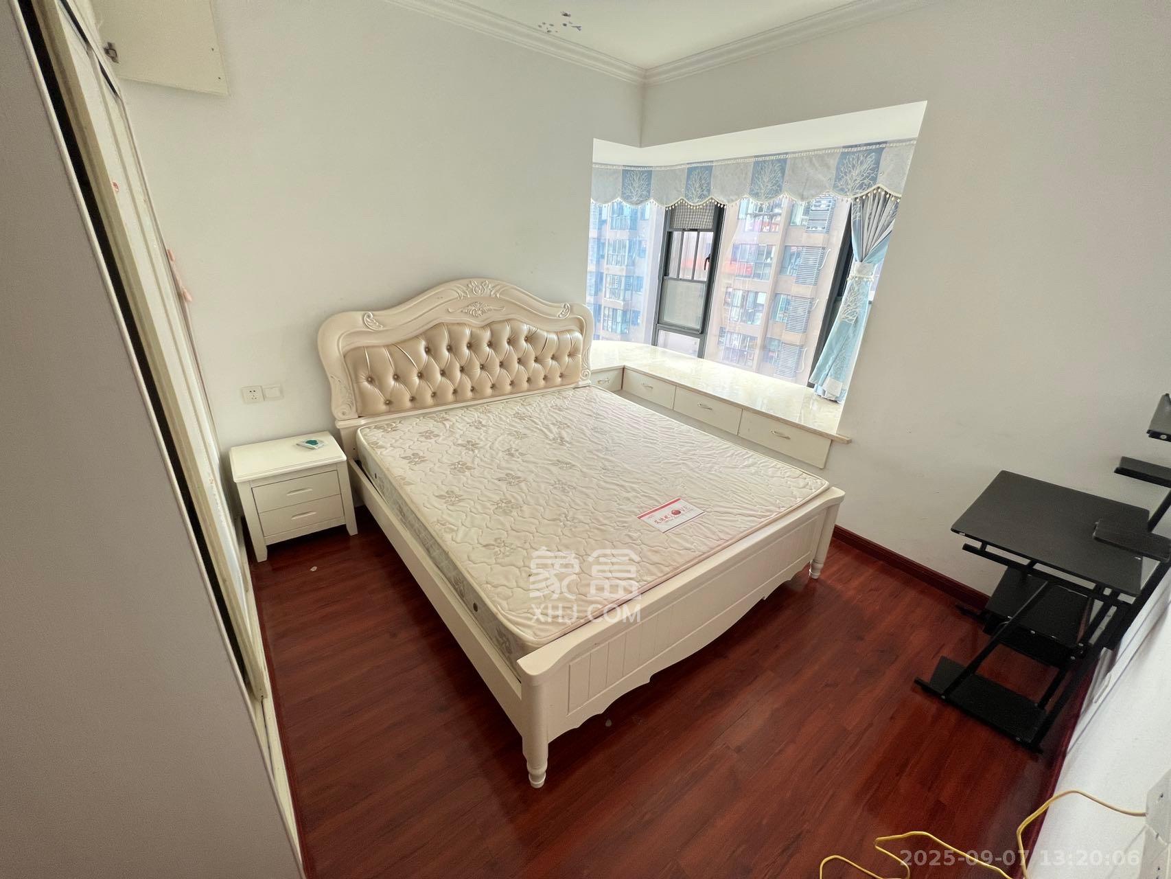 富春山  3室2厅2卫    2500.0元/月室内图