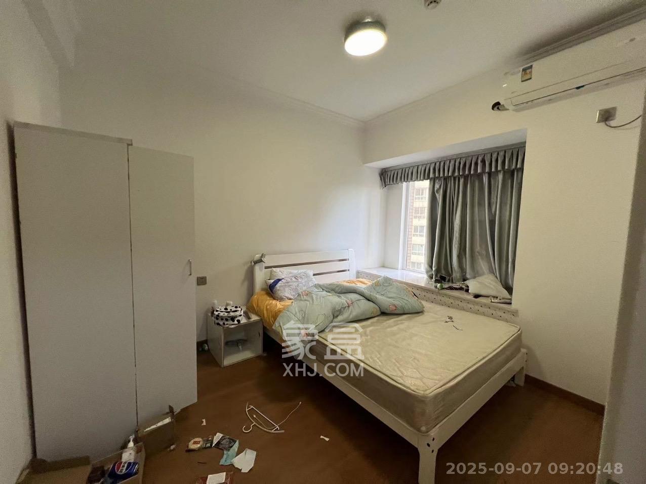 金地格林公馆  3室2厅2卫    3200.0元/月室内图