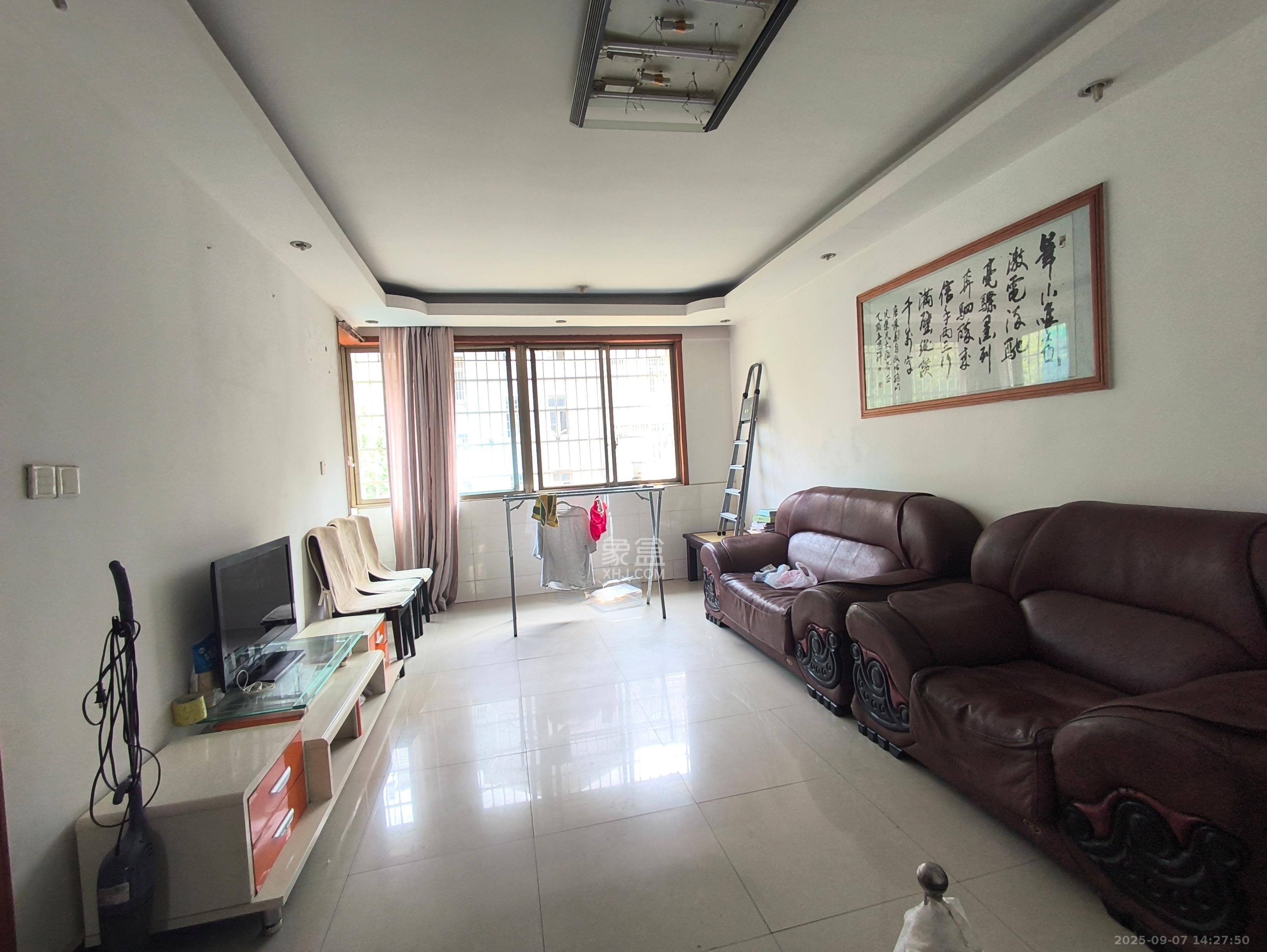 黄鹤小区1片  1室0厅0卫    1850.0元/月室内图