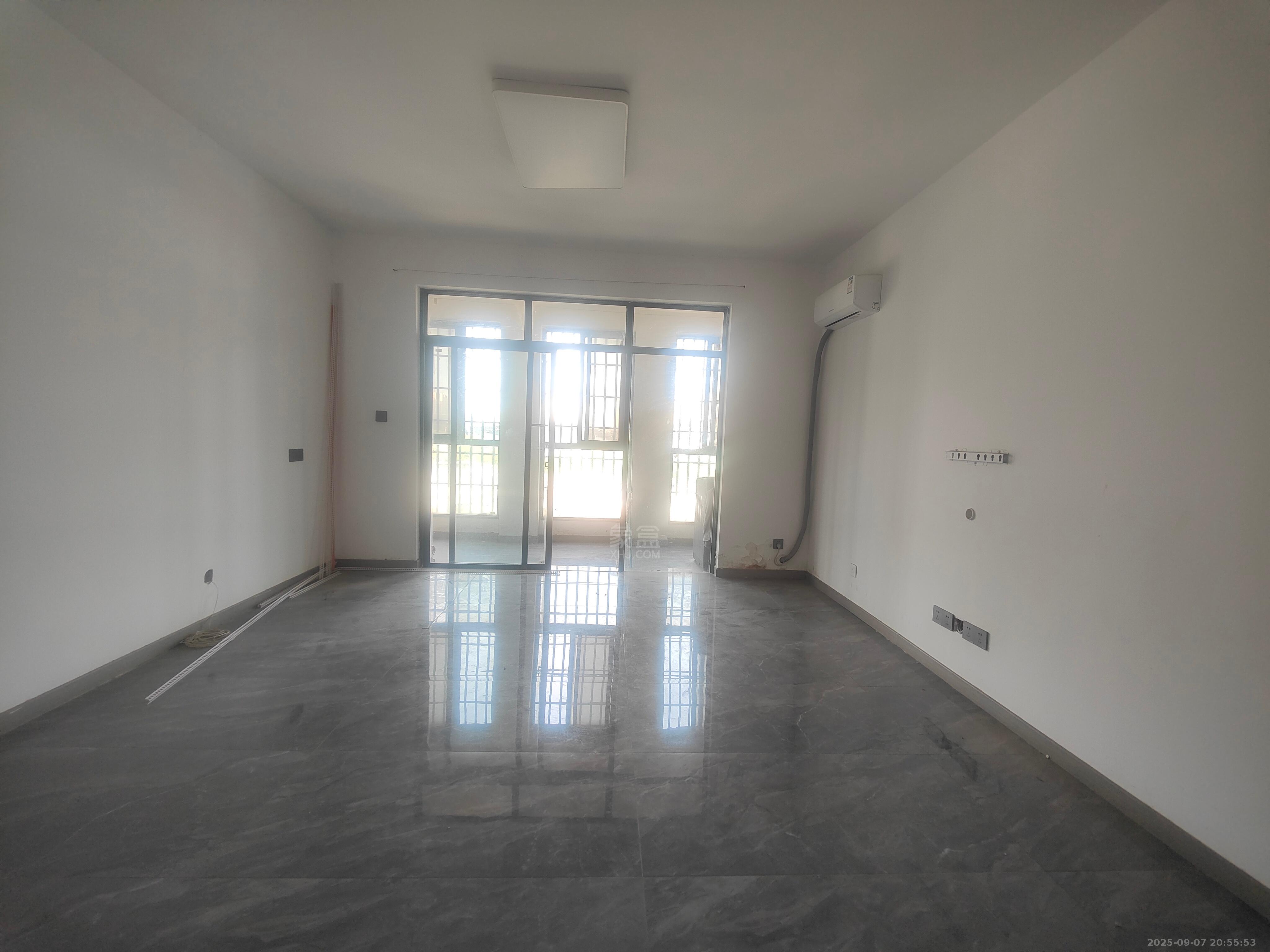 尚格名城花好悦园4期 4室2厅2卫 1800.0元/月 尚格名城花好悦园4期 4室2厅2卫 1800.0元/月室内图