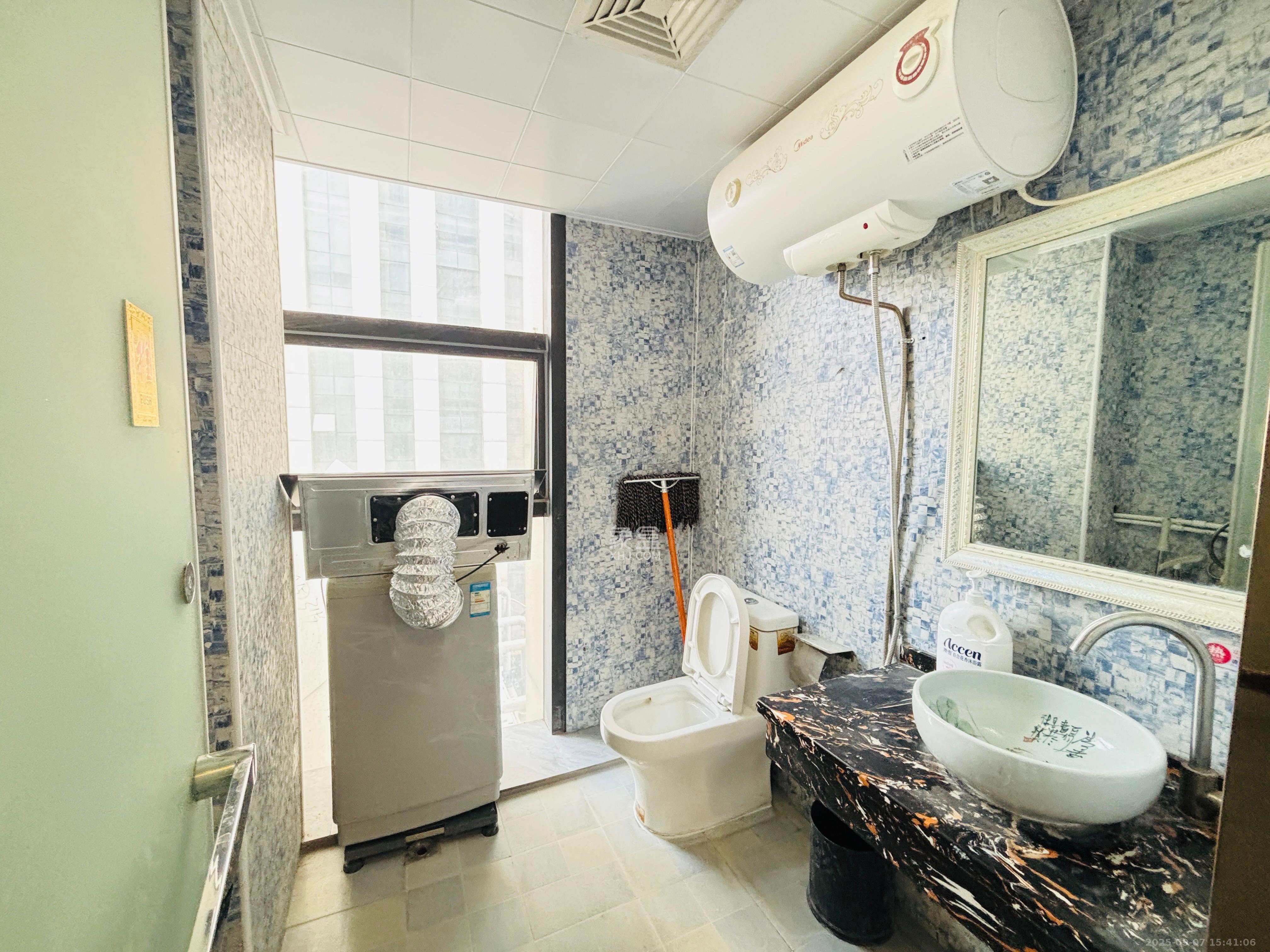 万坤图财富广场  1室1厅1卫    1500.0元/月室内图