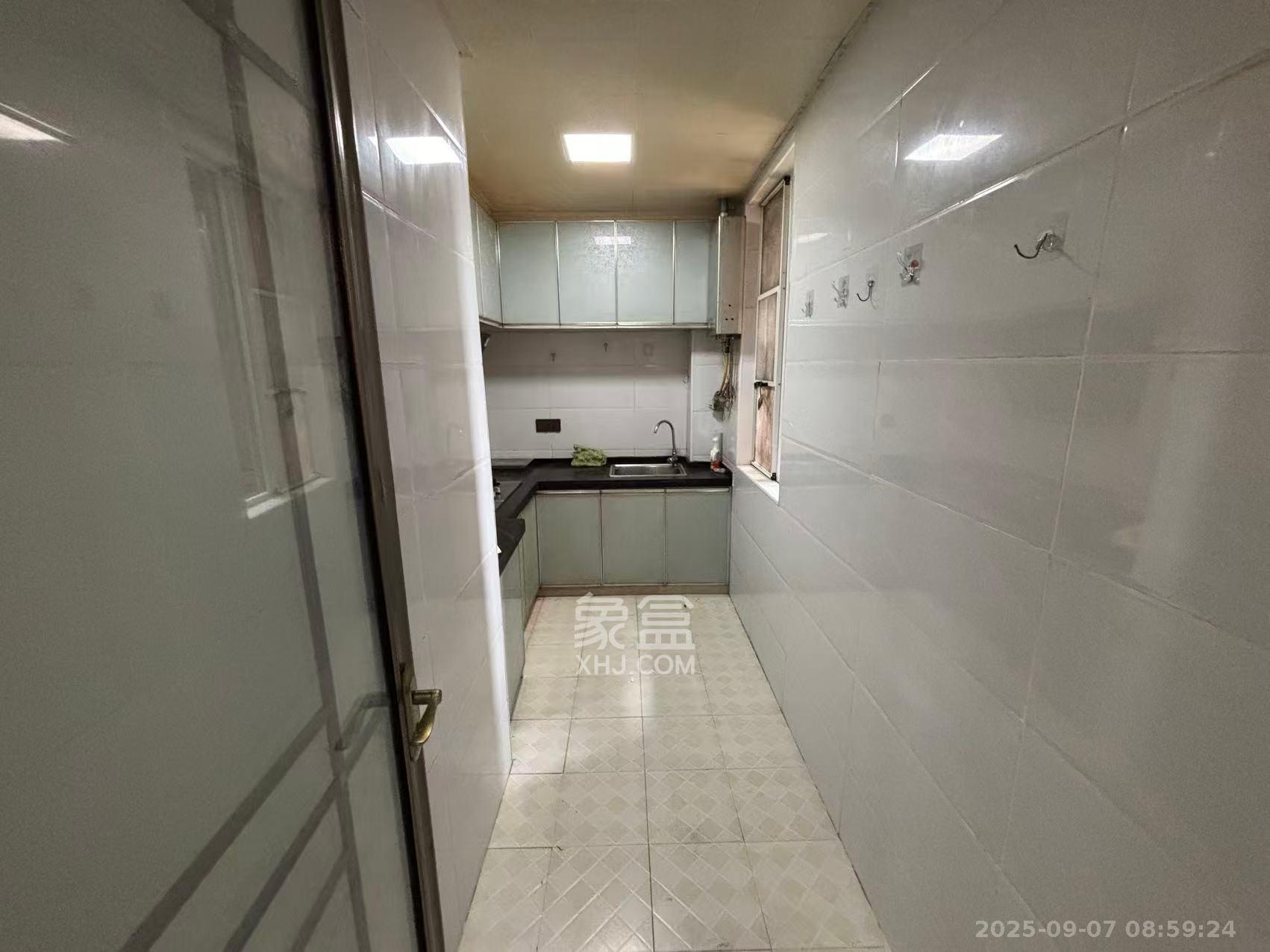 荷韵园 2室2厅1卫 1500.0元/月 荷韵园 2室2厅1卫 1500.0元/月室内图