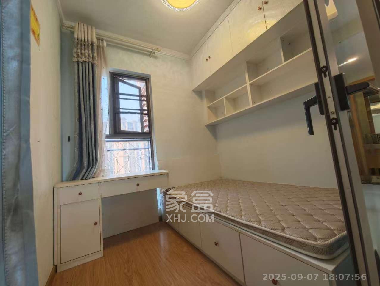 珠江郦城薰衣道  3室2厅1卫    2800.0元/月 珠江郦城薰衣道  3室2厅1卫    2800.0元/月室内图