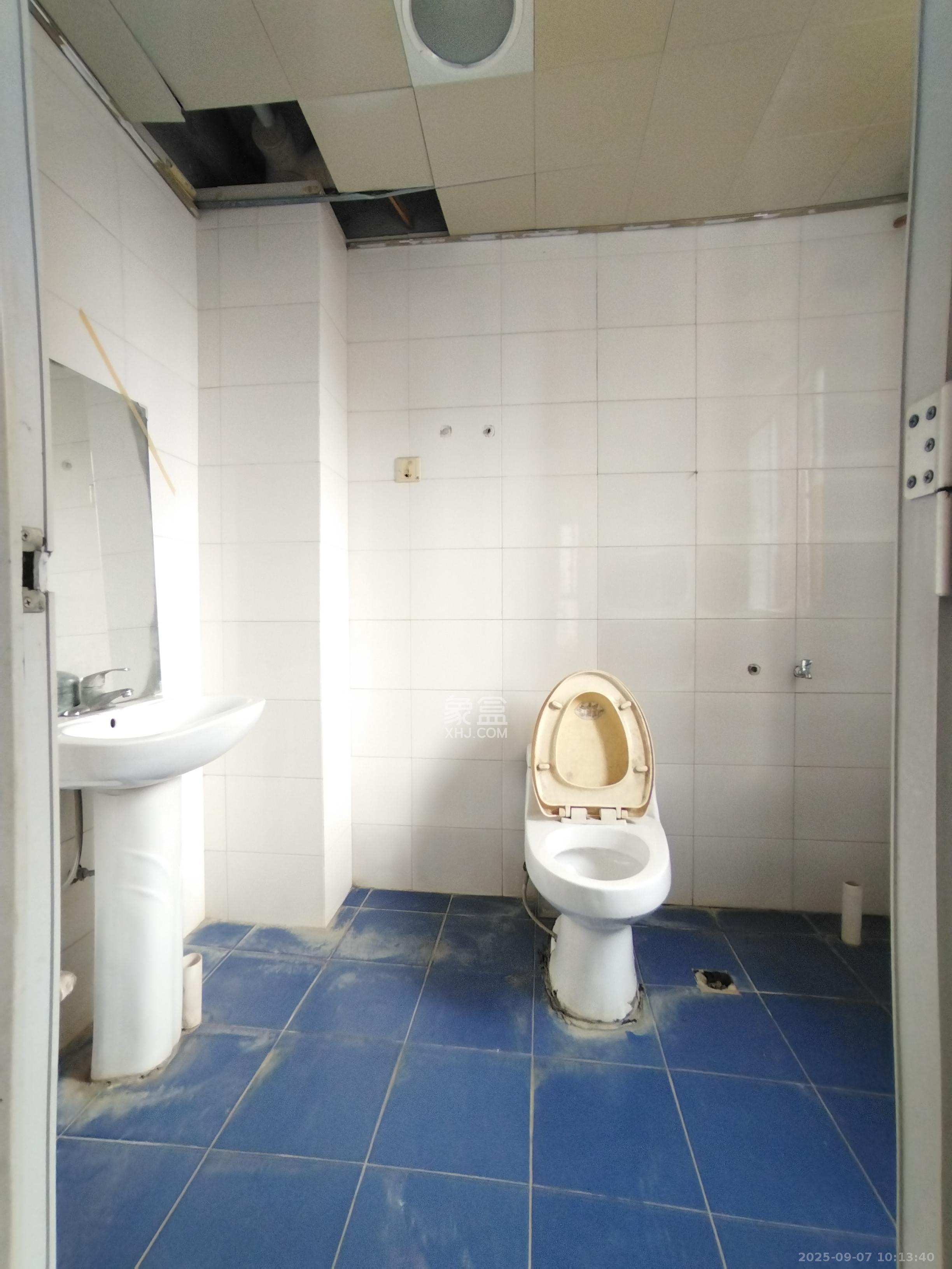 香海西岸 3室2厅1卫 2000.0元/月 香海西岸 3室2厅1卫 2000.0元/月室内图