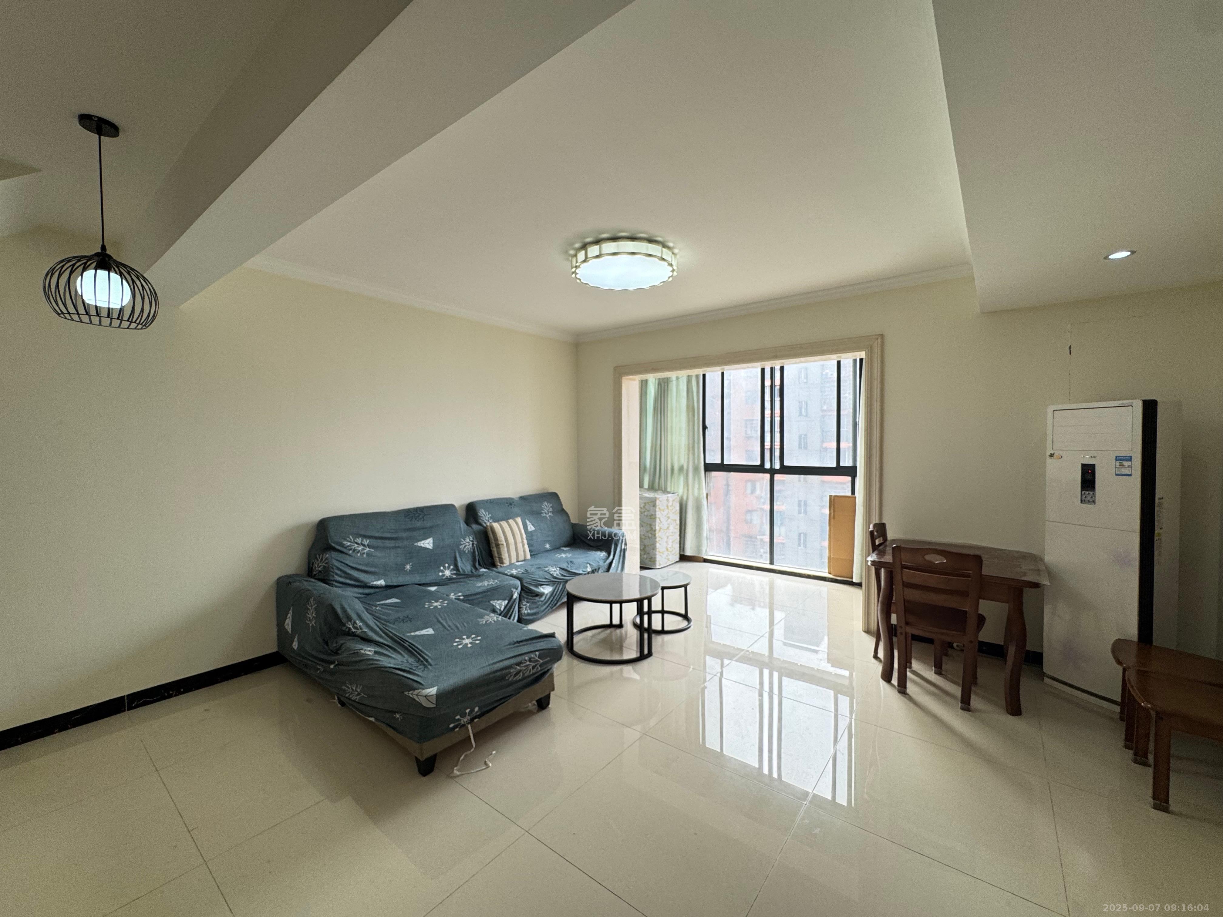 联美品格  2室2厅1卫    2200.0元/月室内图