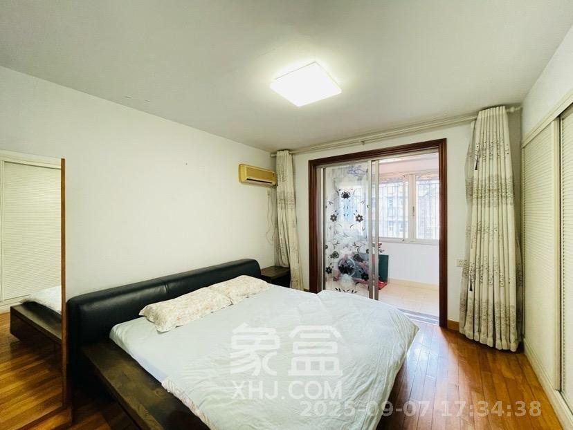 鸿园小区 3室1厅1卫 3300.0元/月 鸿园小区 3室1厅1卫 3300.0元/月室内图