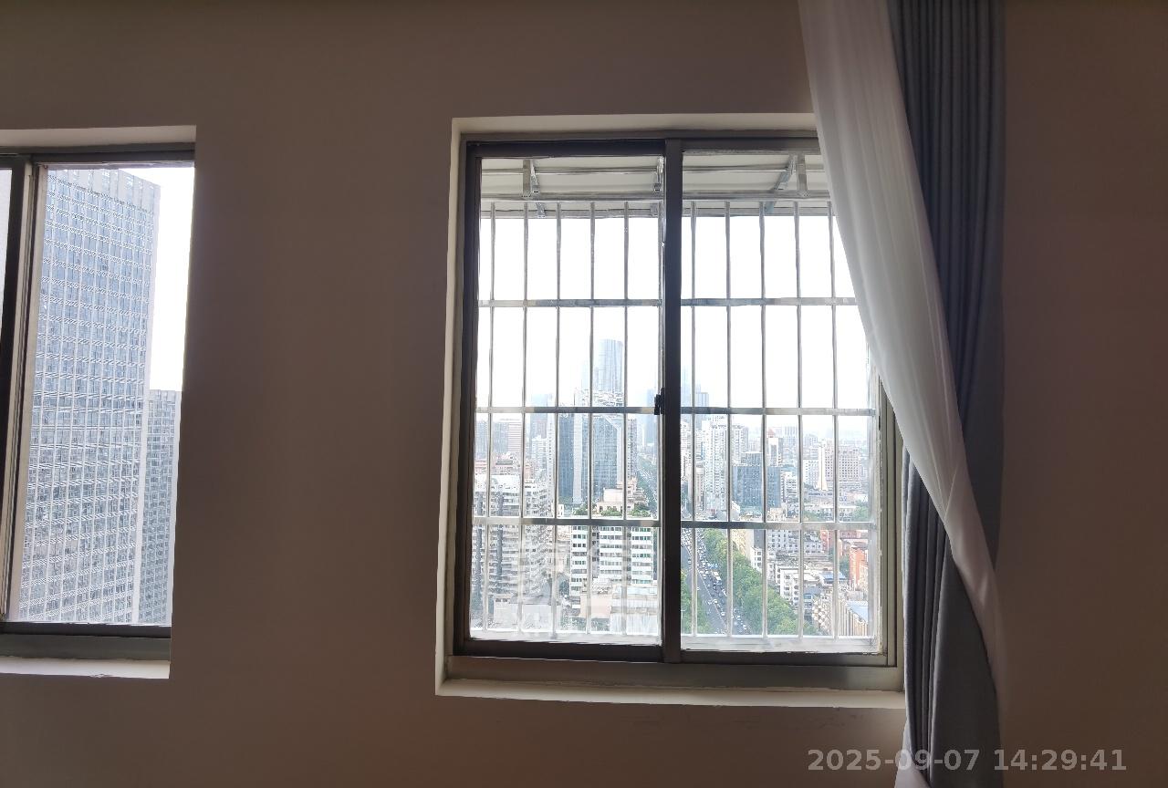 和府  1室1厅1卫    1980.0元/月 和府  1室1厅1卫    1980.0元/月室内图