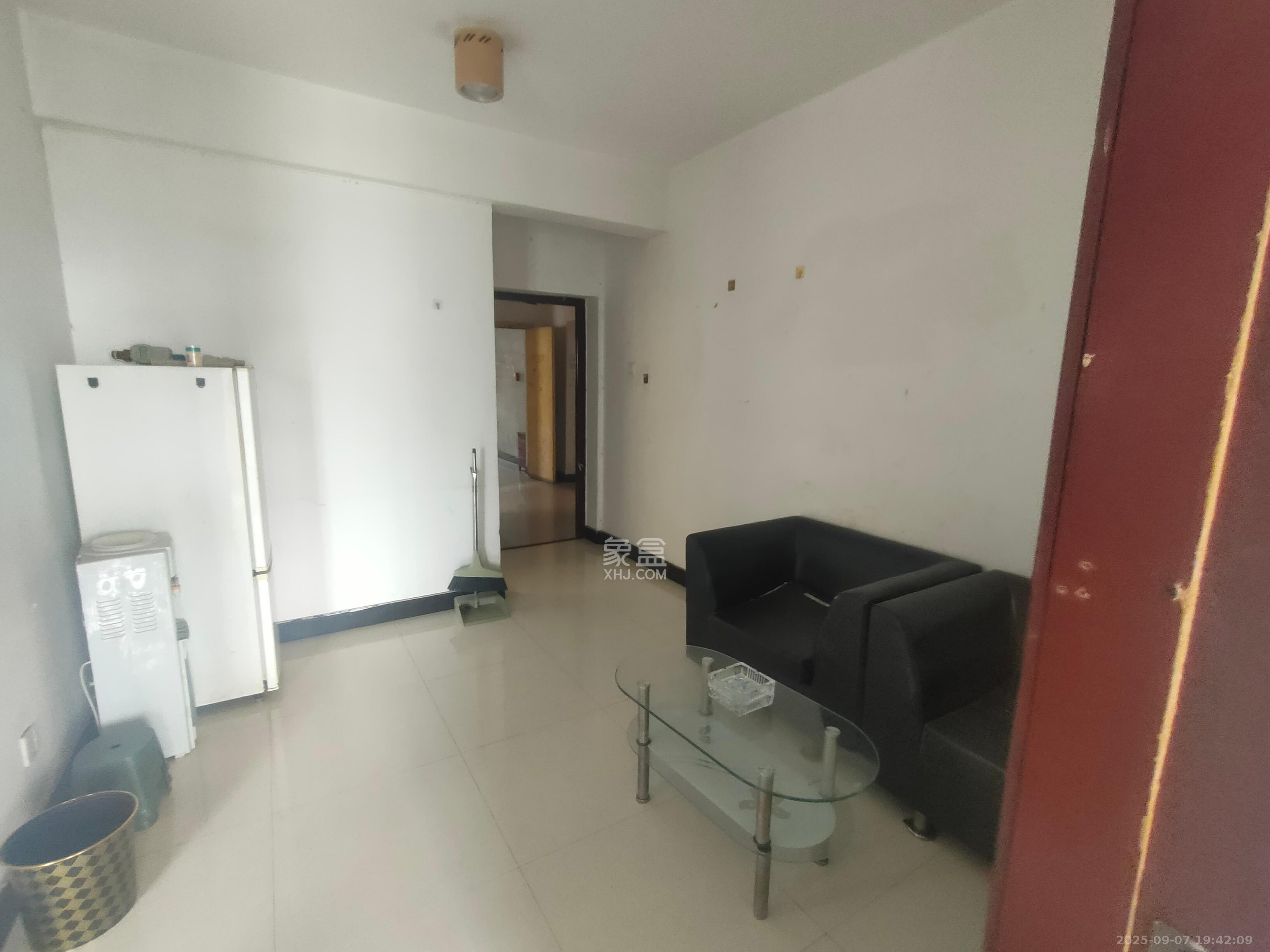 凯通国际城（凯通朝庭）  3室1厅1卫    2000.0元/月室内图