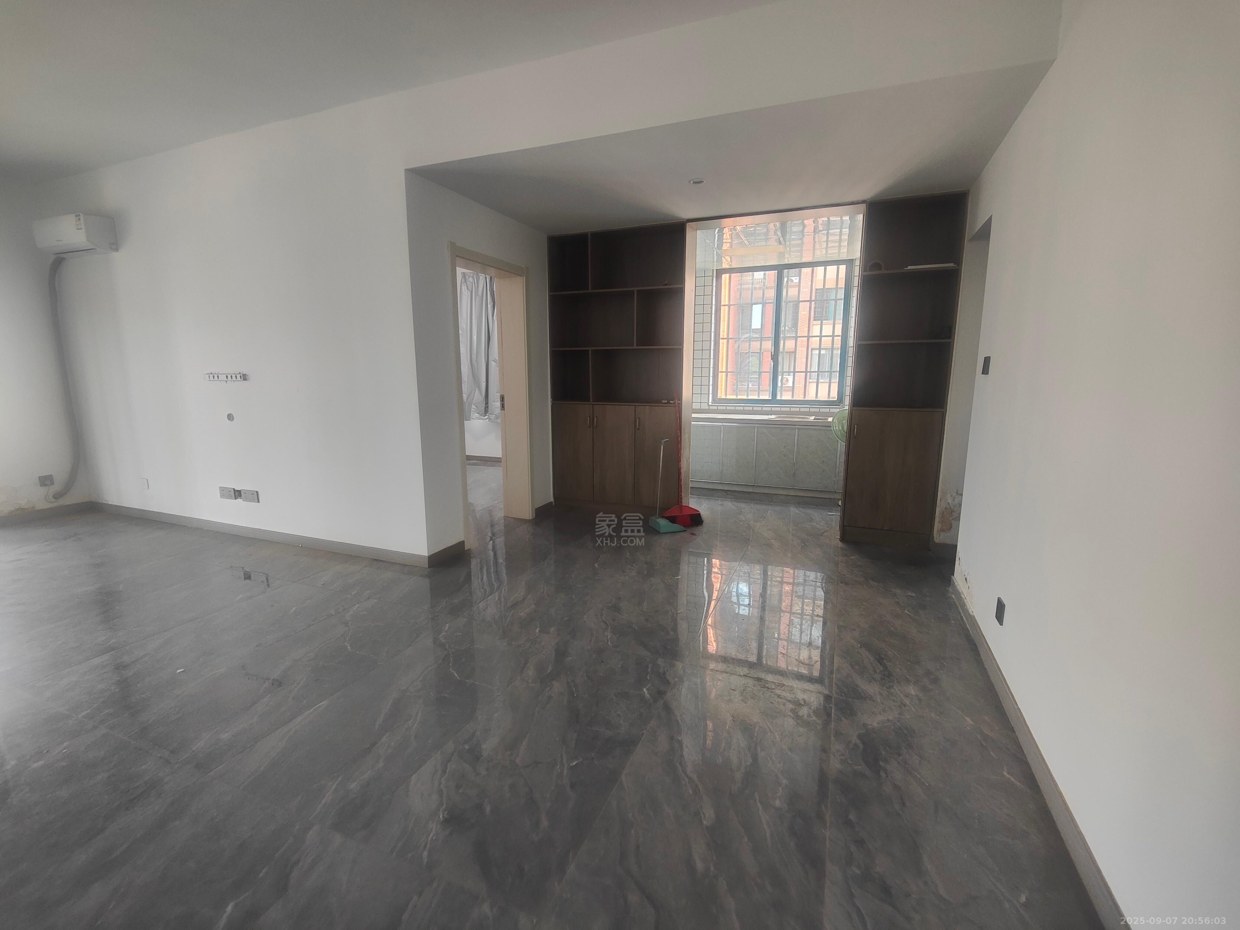 尚格名城花好悦园4期 4室2厅2卫 1800.0元/月 尚格名城花好悦园4期 4室2厅2卫 1800.0元/月室内图