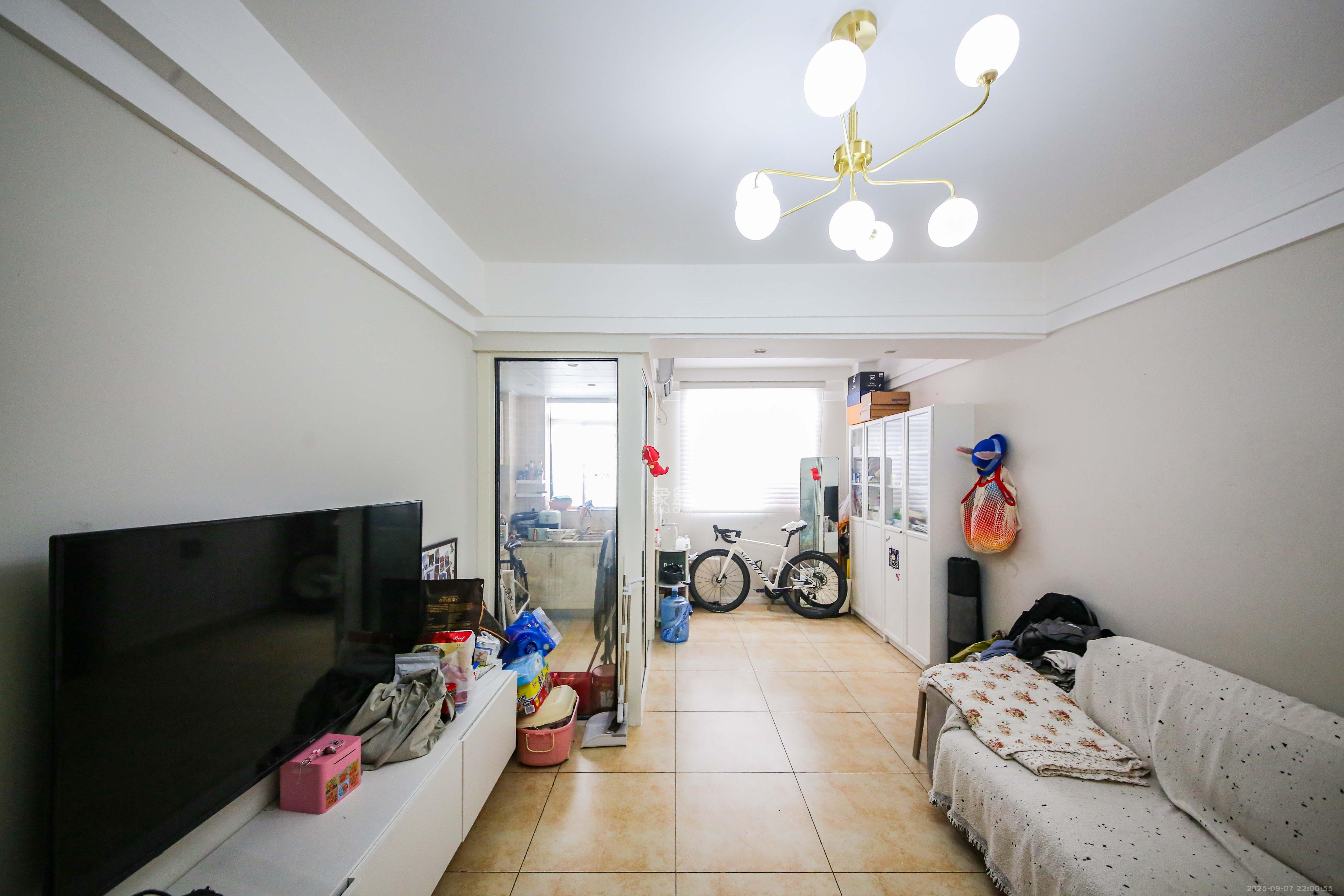 钱隆学府一、二期 2室1厅1卫 45.0万 钱隆学府一、二期 2室1厅1卫 45.0万客厅