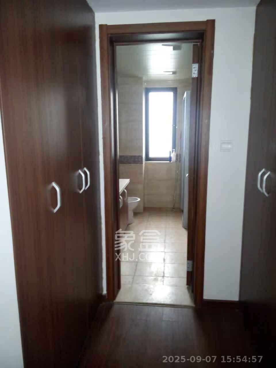 万科金域华府一期 3室2厅2卫 3000.0元/月 万科金域华府一期 3室2厅2卫 3000.0元/月室内图