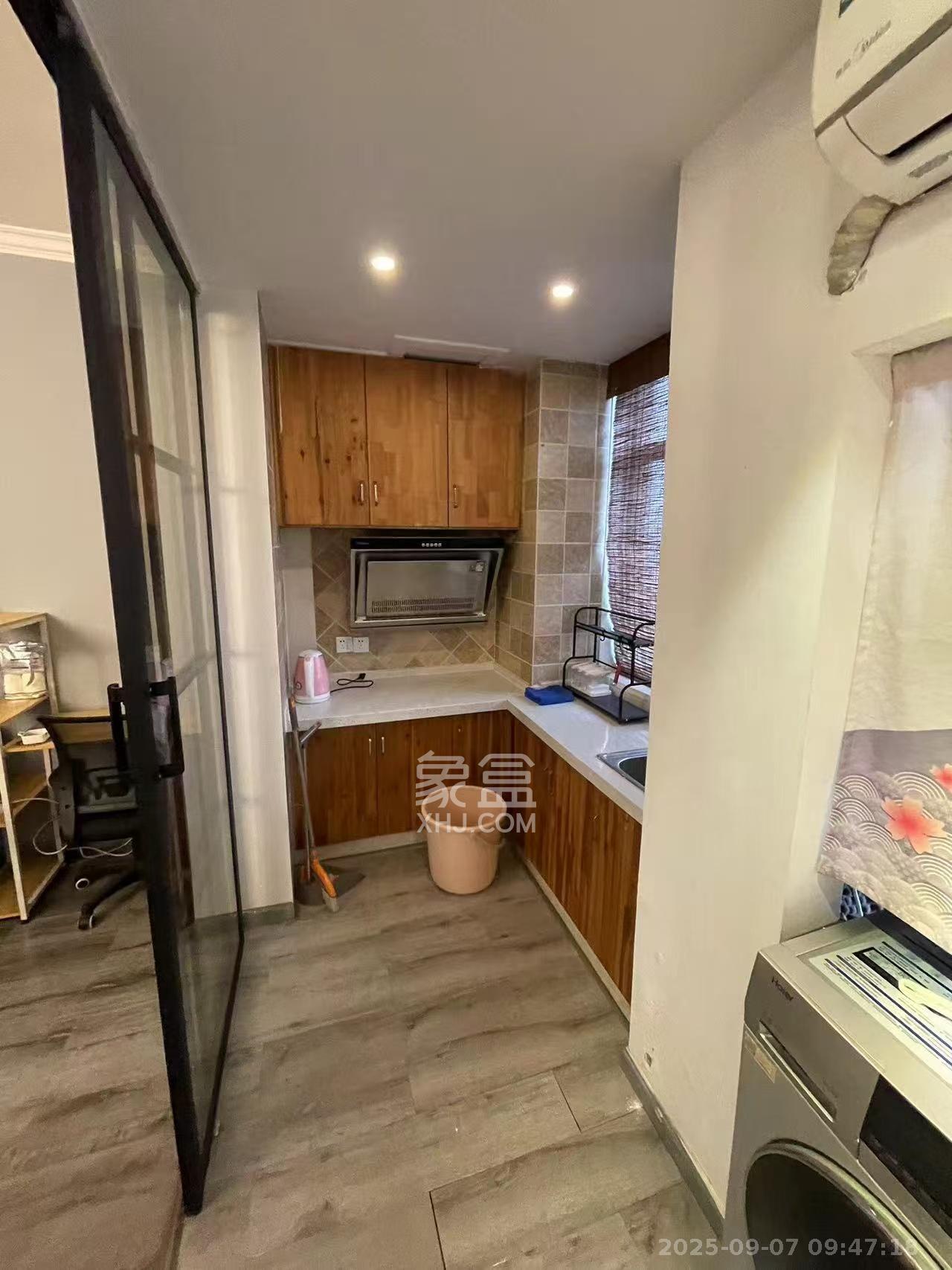 湘域城邦(湘域国际中心)  1室1厅1卫    3000.0元/月 湘域城邦(湘域国际中心)  1室1厅1卫    3000.0元/月室内图