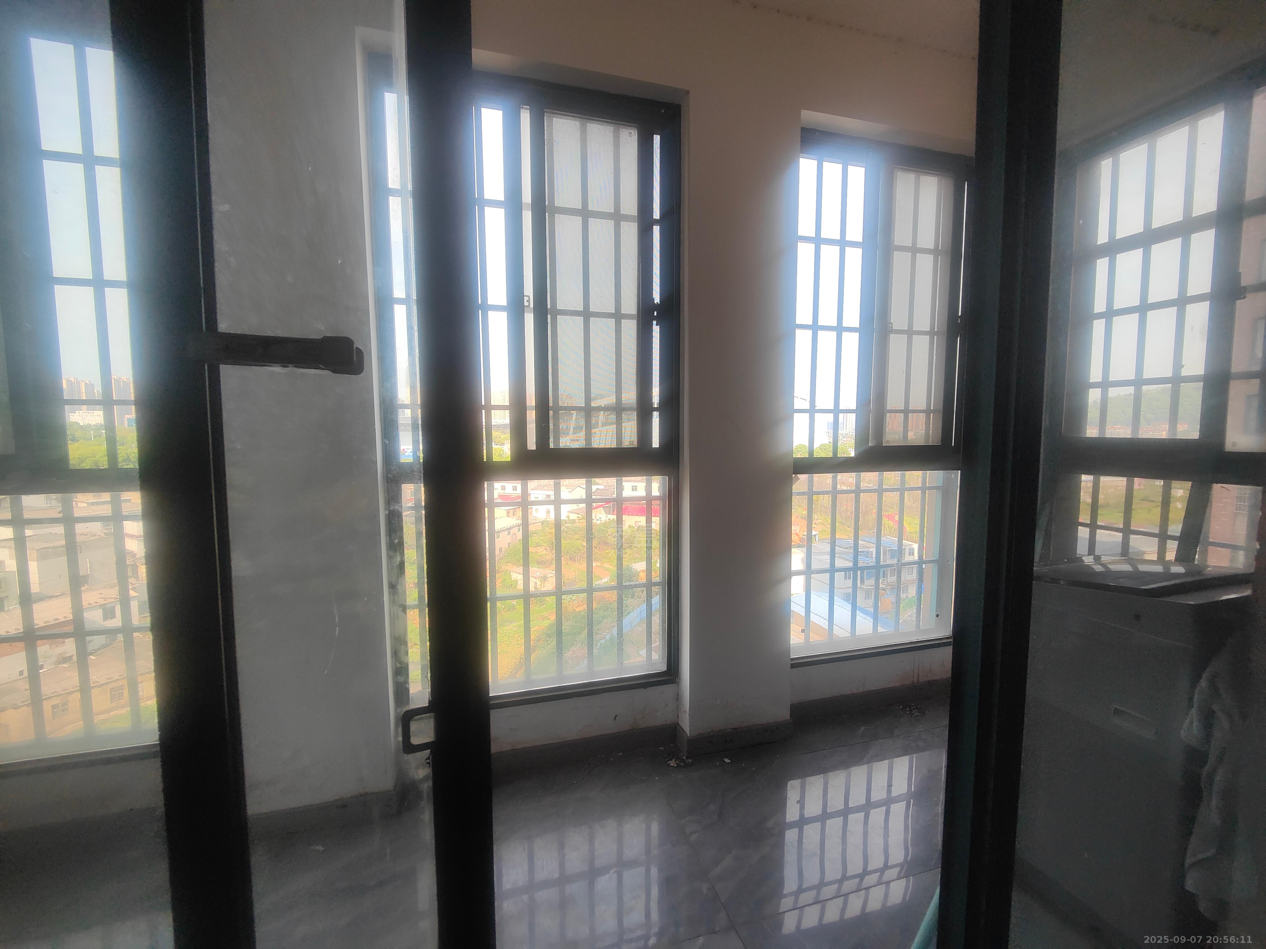 尚格名城花好悦园4期 4室2厅2卫 1800.0元/月 尚格名城花好悦园4期 4室2厅2卫 1800.0元/月室内图