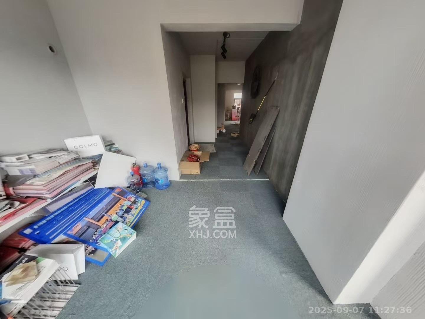 盛隆佳园 4室2厅2卫 2800.0元/月 盛隆佳园 4室2厅2卫 2800.0元/月室内图