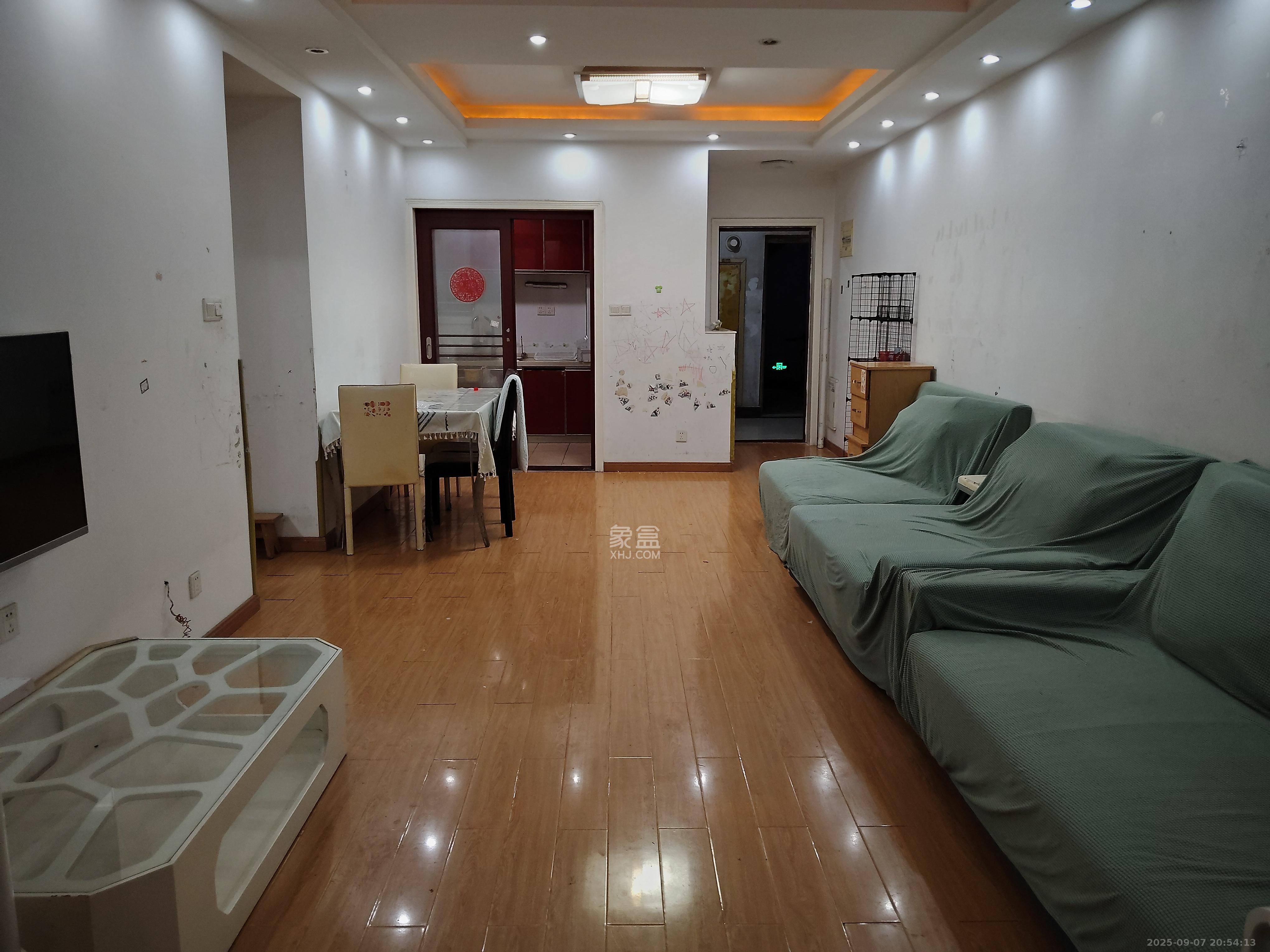 保利麓谷林语E区  3室2厅2卫    2600.0元/月 保利麓谷林语E区  3室2厅2卫    2600.0元/月室内图1