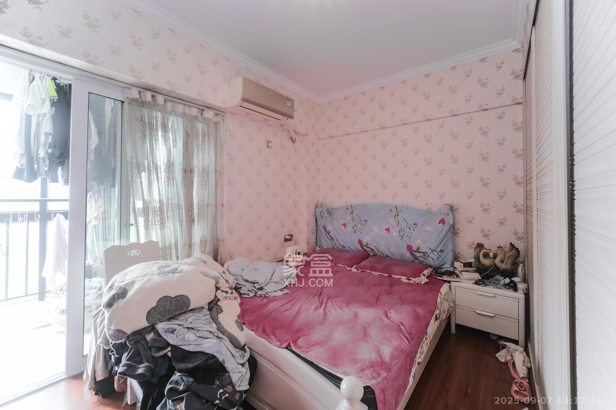 山水湾  3室2厅1卫    66.8万 山水湾  3室2厅1卫    66.8万卧室