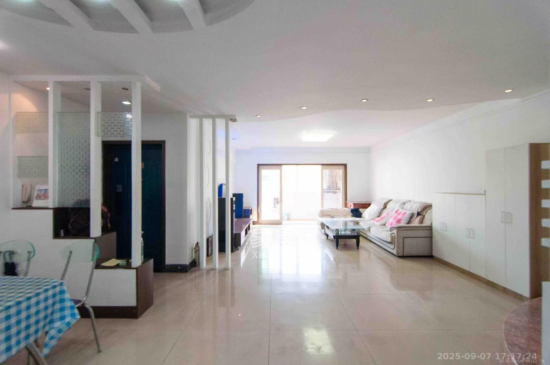 恩瑞麓山名园(龙王港小区) 3室2厅2卫 2500.0元/月 恩瑞麓山名园(龙王港小区) 3室2厅2卫 2500.0元/月室内图