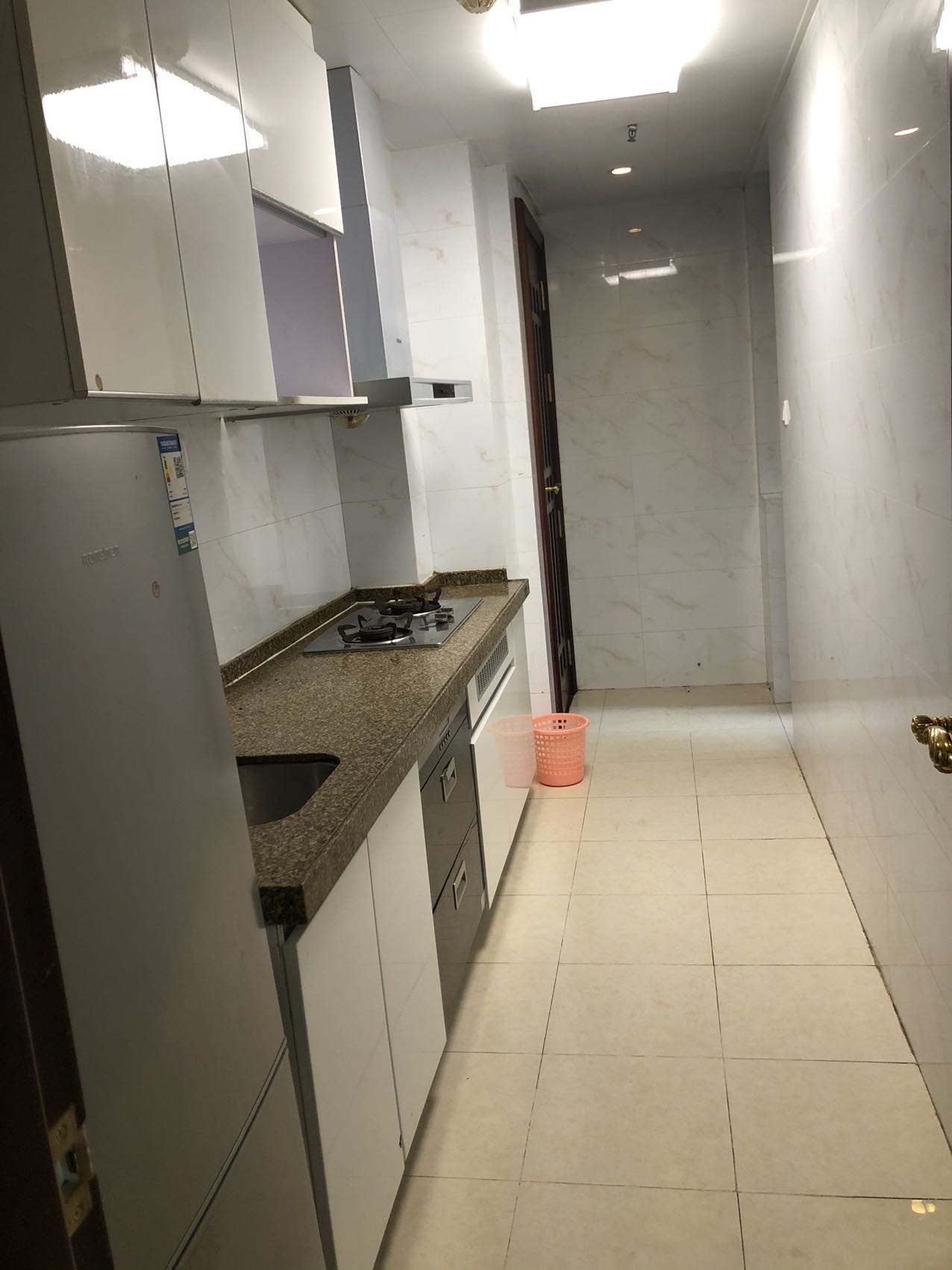 恒大海口文化旅游城 3室2厅1卫 2300.0元/月 恒大海口文化旅游城 3室2厅1卫 2300.0元/月室内图