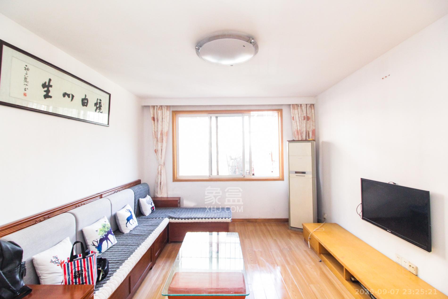 湘樟园小区（湘樟家园）  2室2厅1卫    63.0万客厅