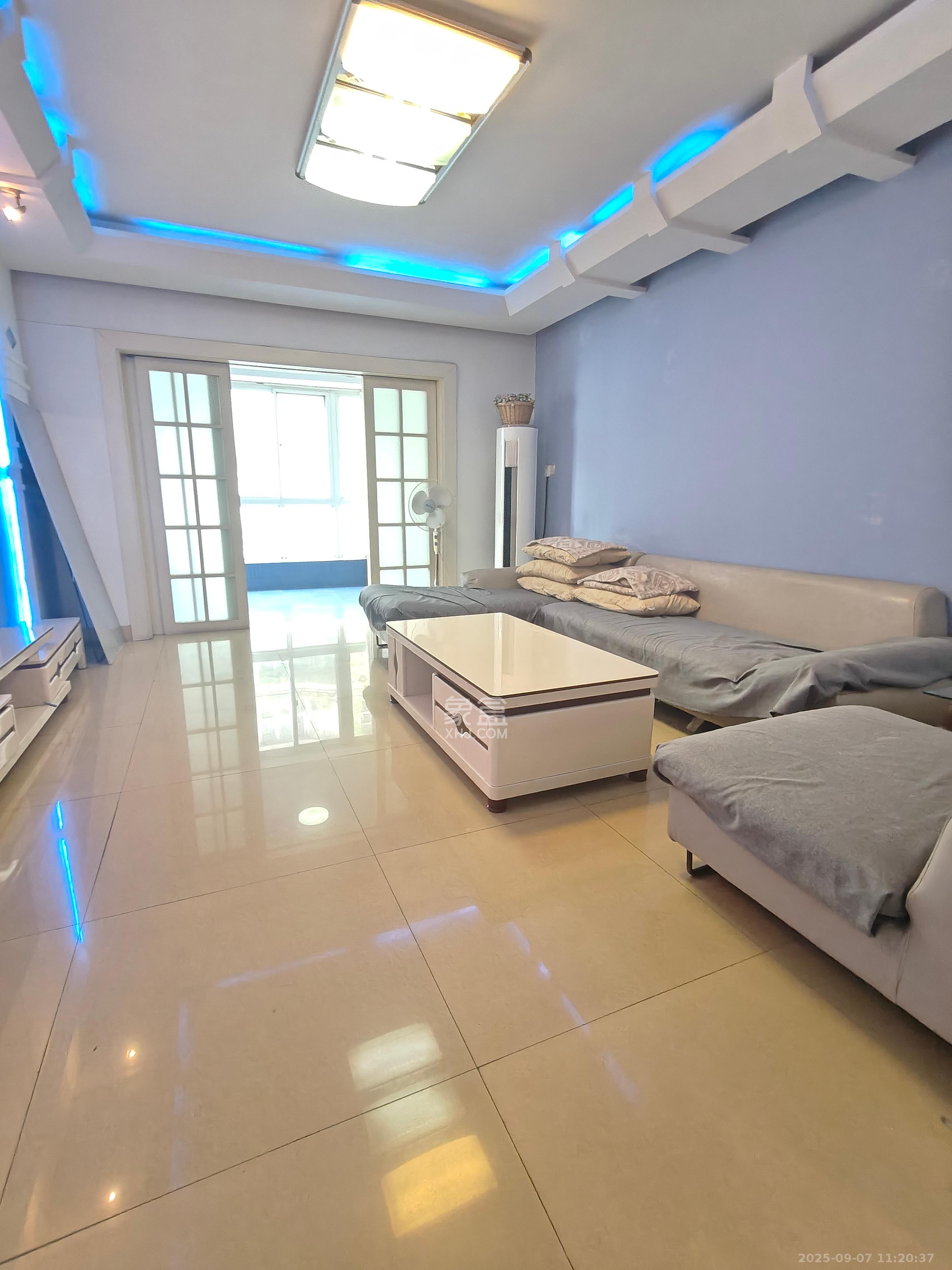 佳润新城(佳润新都)  3室2厅2卫    3300.0元/月 佳润新城(佳润新都)  3室2厅2卫    3300.0元/月