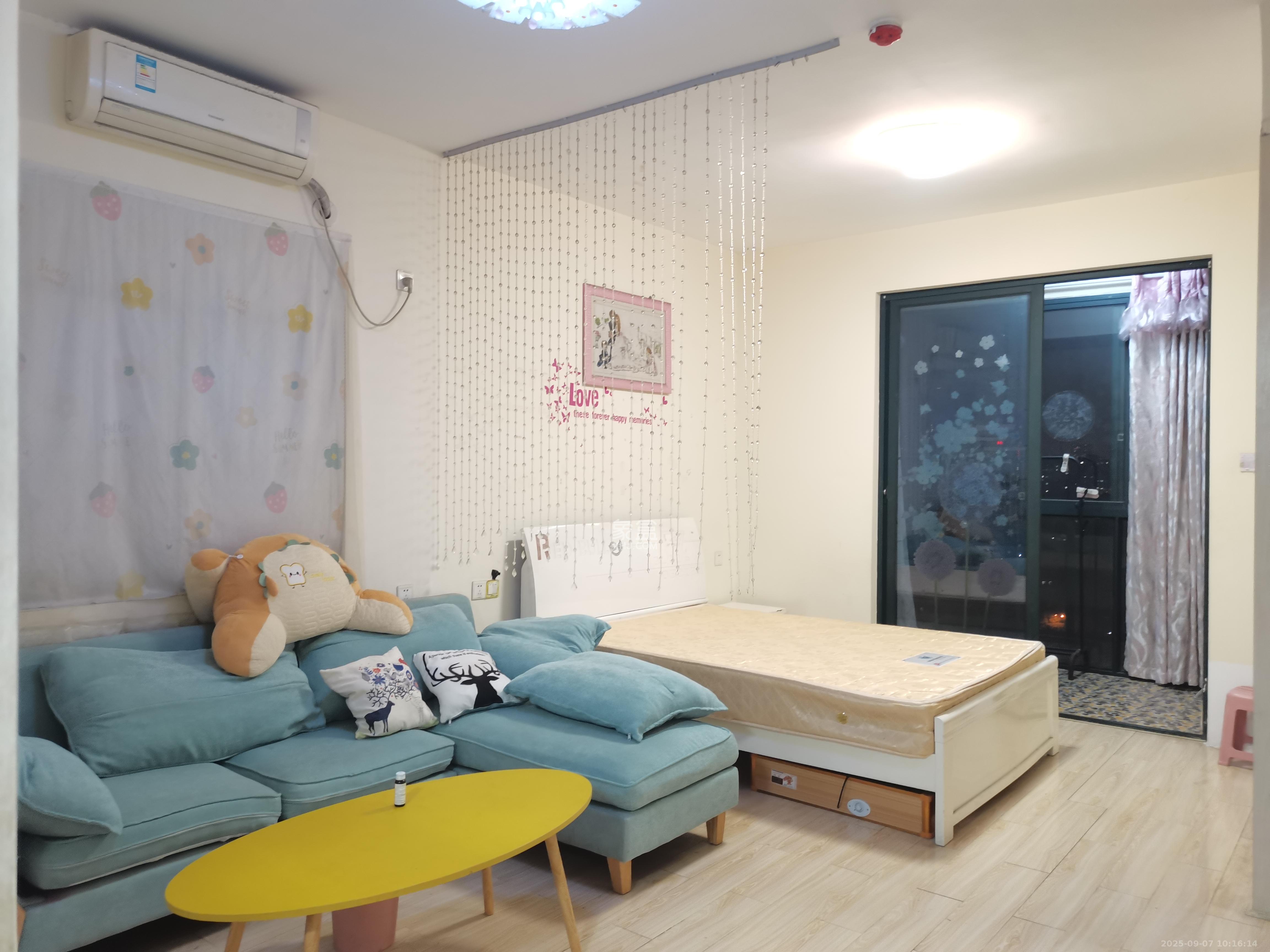 尊邸华庭  1室1厅1卫   1700.00元/月室内图