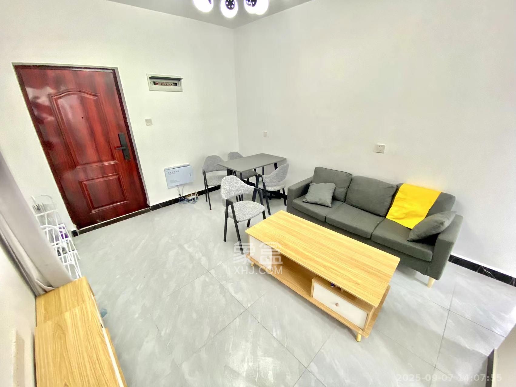 韭菜园嘉苑  2室2厅1卫    3200.0元/月室内图