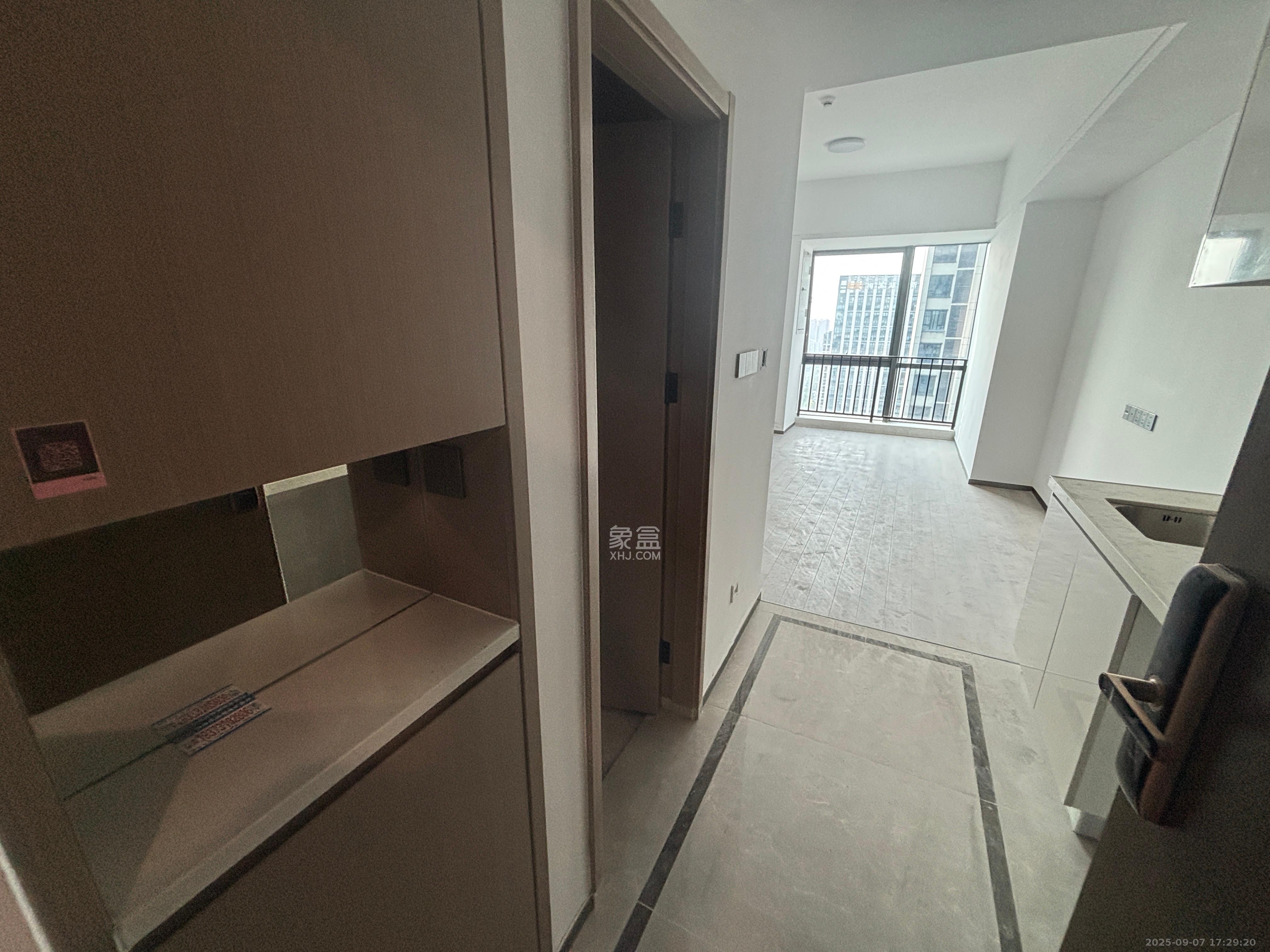 中建宝铂公馆 1室1厅1卫 1800.0元/月 中建宝铂公馆 1室1厅1卫 1800.0元/月室内图