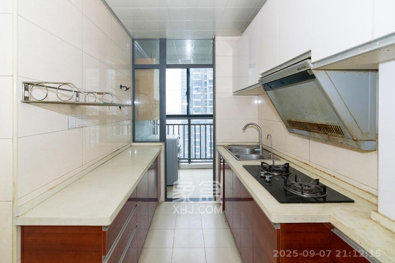 联诚国际城  3室2厅2卫    1500.0元/月 联诚国际城  3室2厅2卫    1500.0元/月室内图