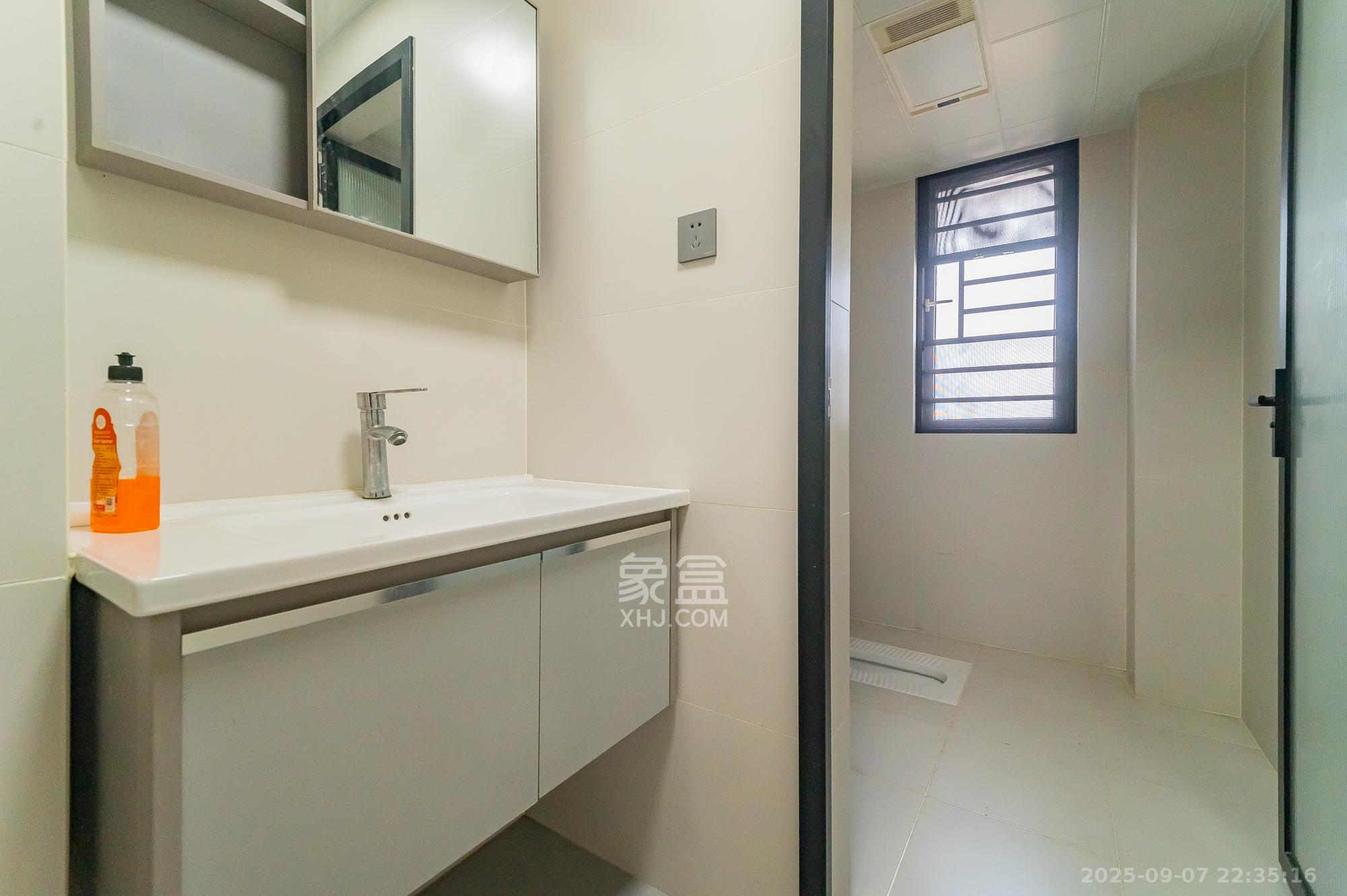 尚鑫海悦（新长海尚海城）  4室2厅2卫    91.0万卫生间