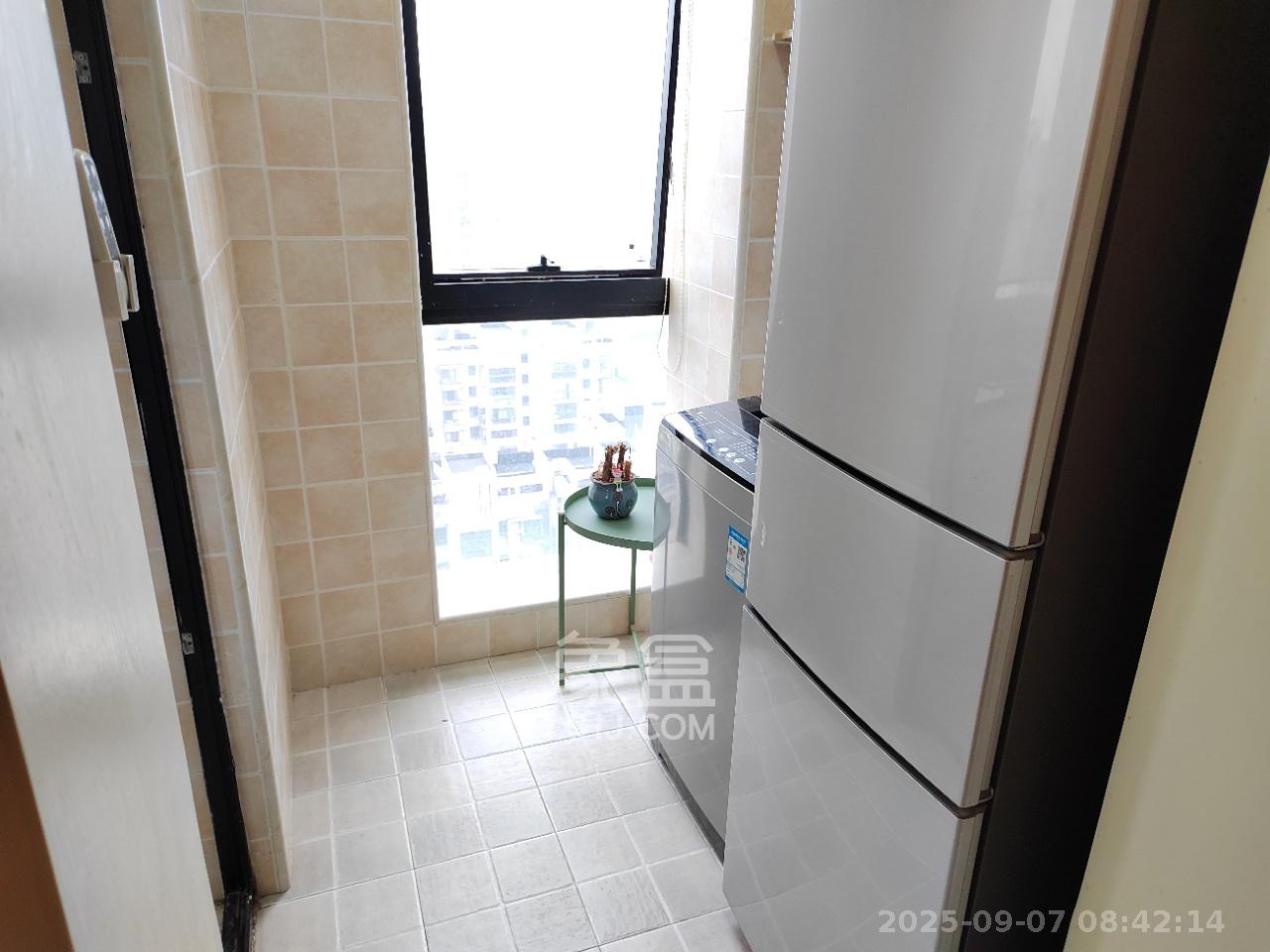 未来漫城  1室1厅1卫   1600.00元/月室内图