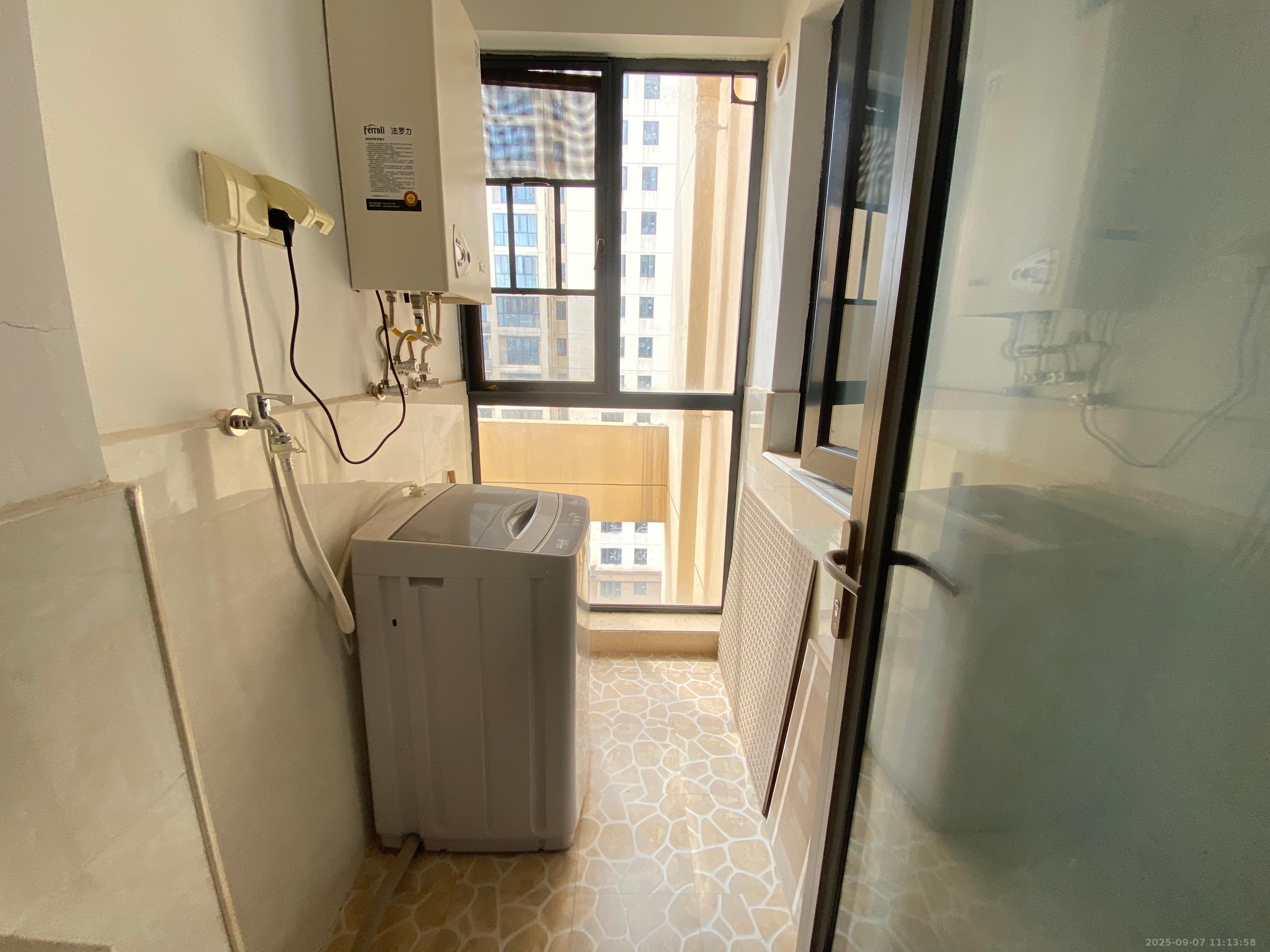 怡海星城 2室1厅1卫 2200.0元/月 怡海星城 2室1厅1卫 2200.0元/月室内图