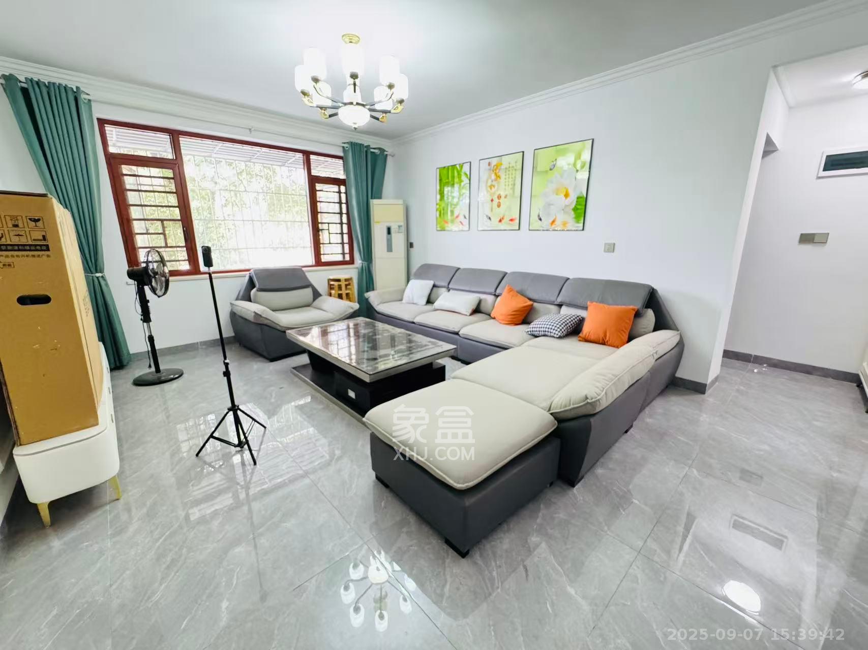 铝厂宿舍 3室2厅1卫 1900.0元/月 铝厂宿舍 3室2厅1卫 1900.0元/月室内图