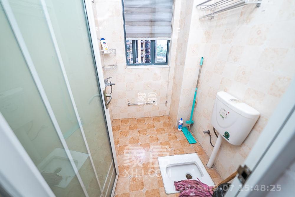 荣盛花语书苑 3室1厅1卫 2800.0元/月 荣盛花语书苑 3室1厅1卫 2800.0元/月室内图