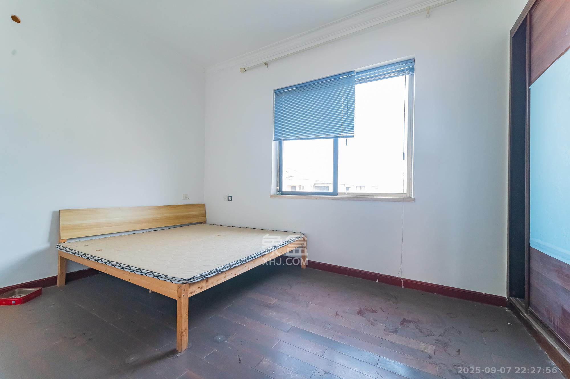 碧桂园威尼斯城  5室2厅4卫    435.0万 碧桂园威尼斯城  5室2厅4卫    435.0万卧室