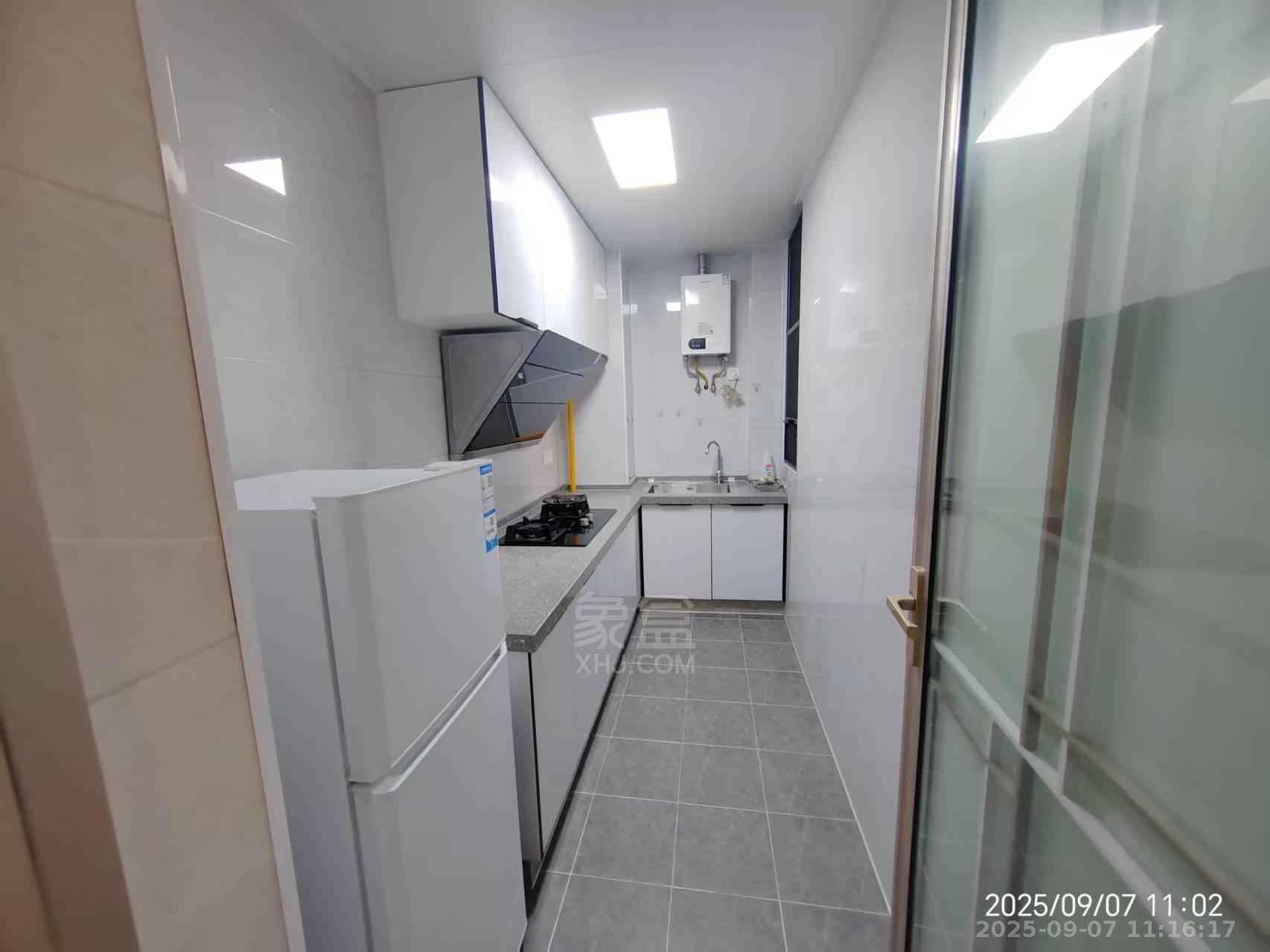 流金岁月-华晨国际 1室0厅0卫 2400.0元/月 流金岁月-华晨国际 1室0厅0卫 2400.0元/月室内图