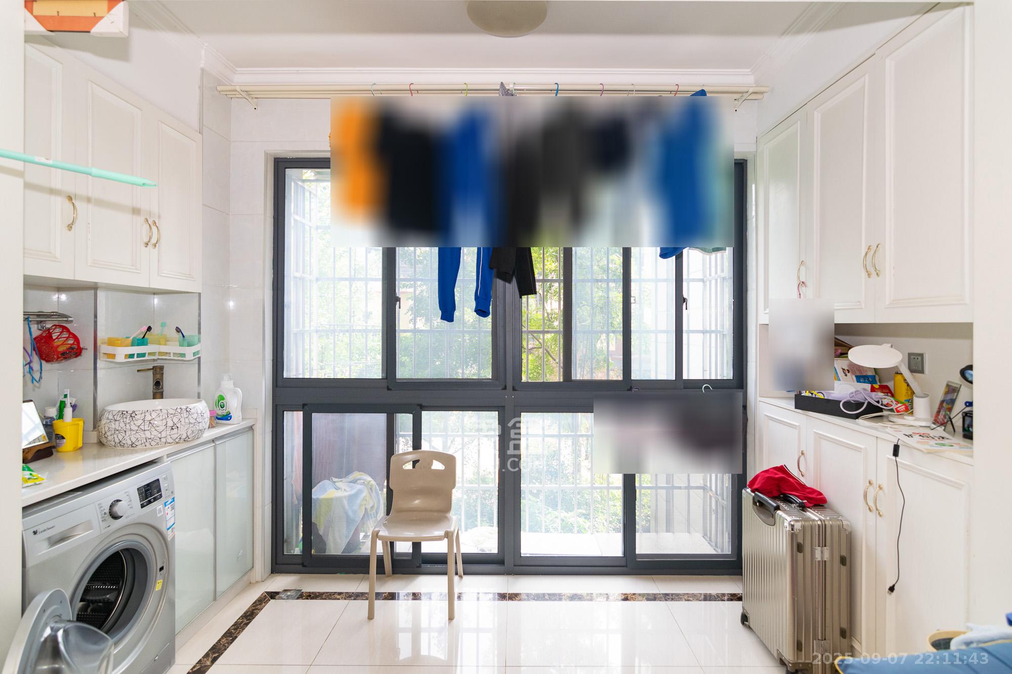 联诚现代城  3室2厅1卫    51.8万阳台